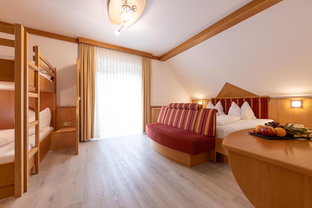 Quadruple Room - Photo 2
