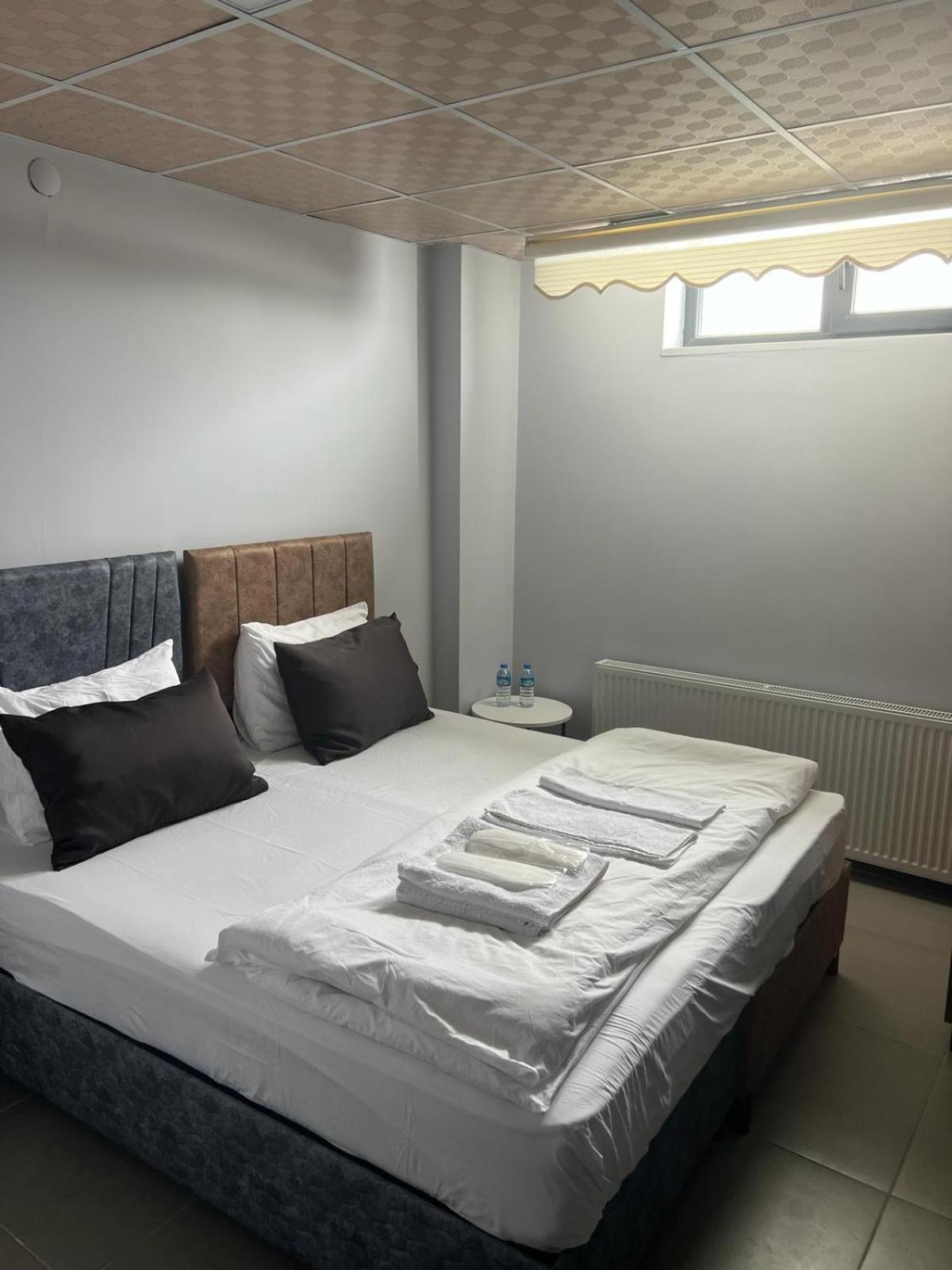 Economy Triple Room