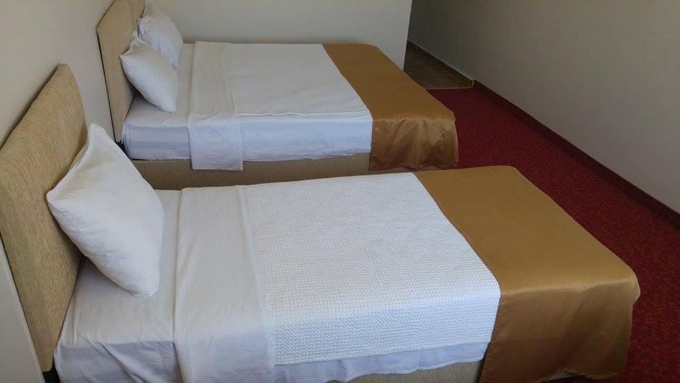 Large Twin Room photo 3