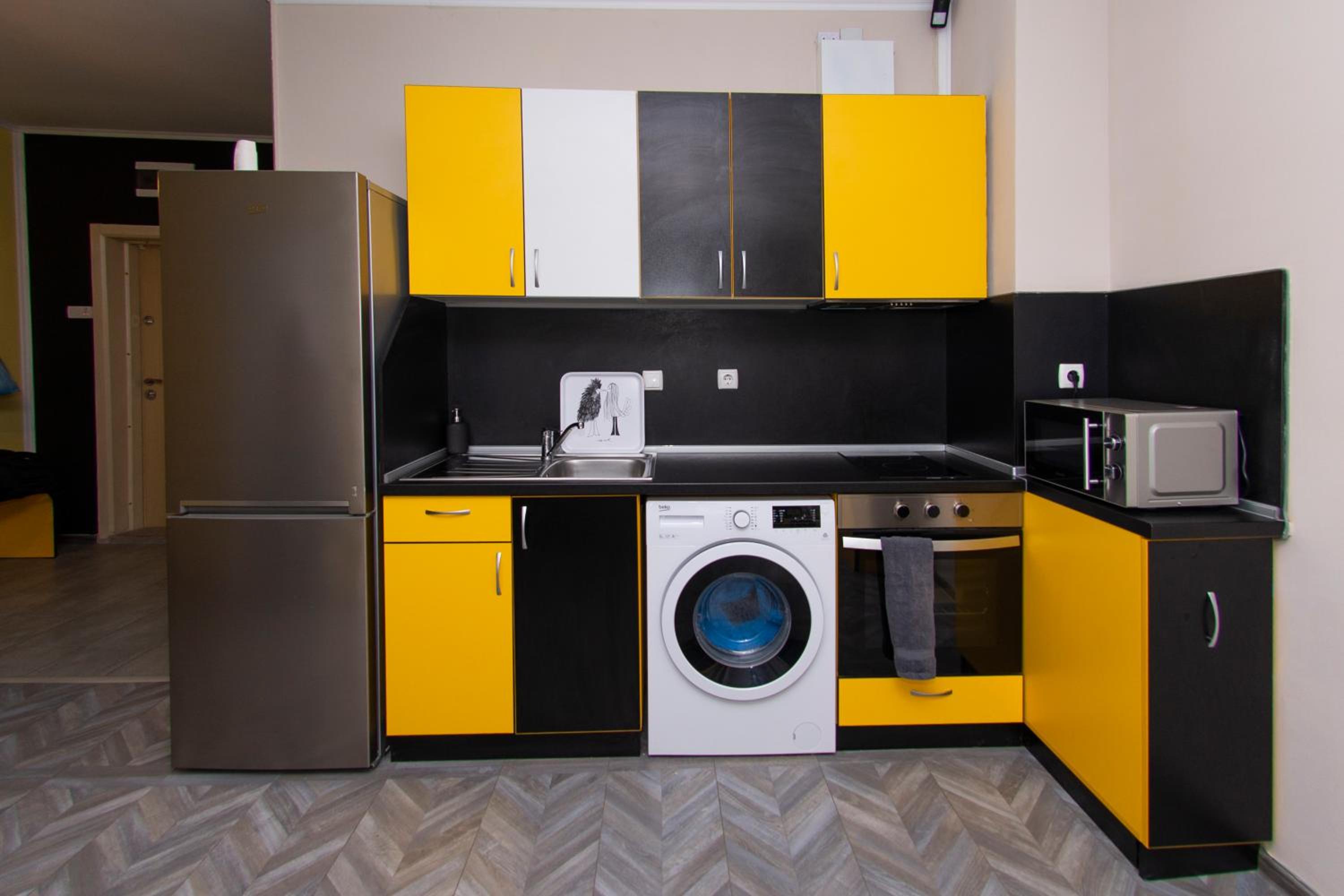 One-Bedroom Apartment - Photo 3