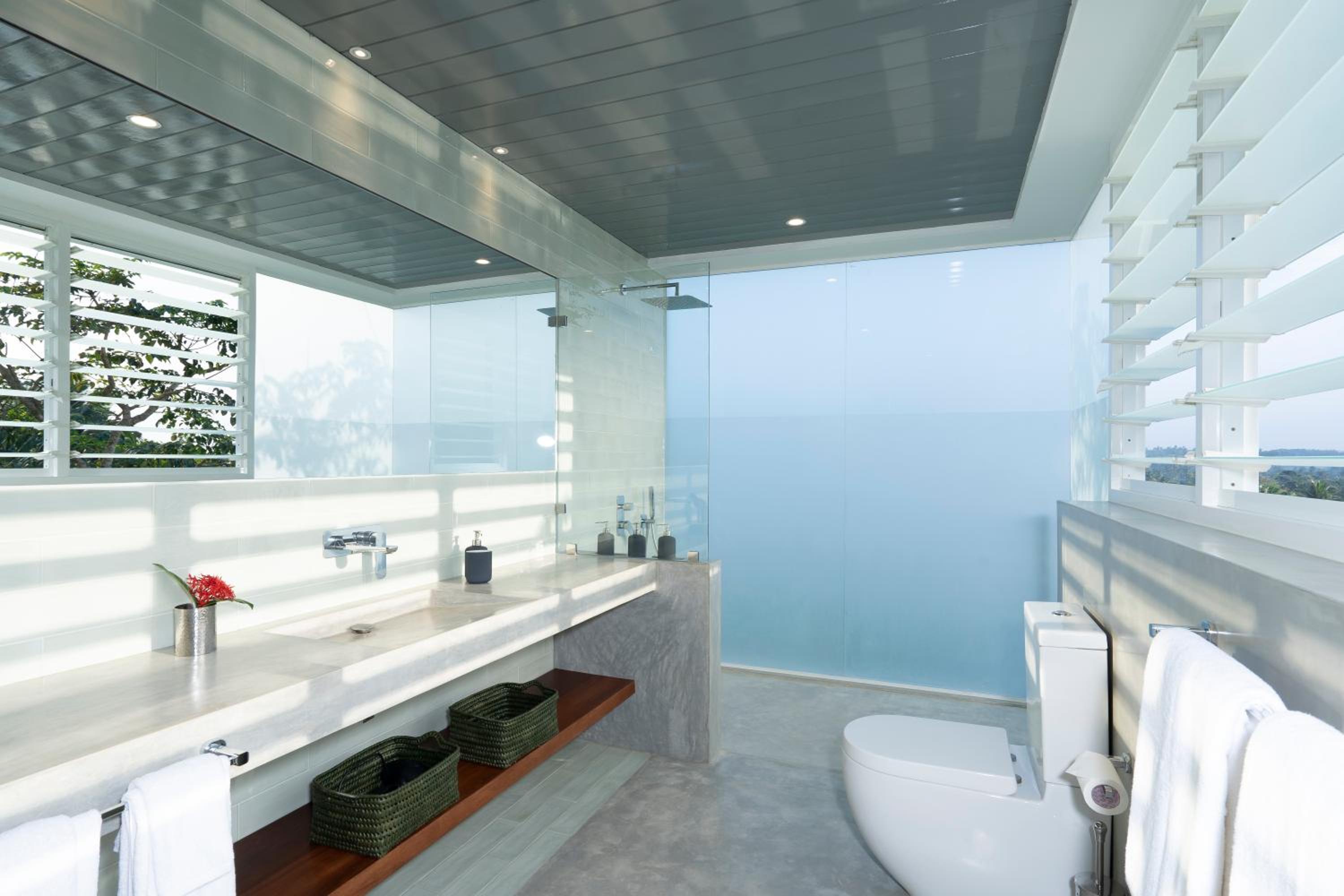 Deluxe Double Room with Balcony and Sea View photo 2