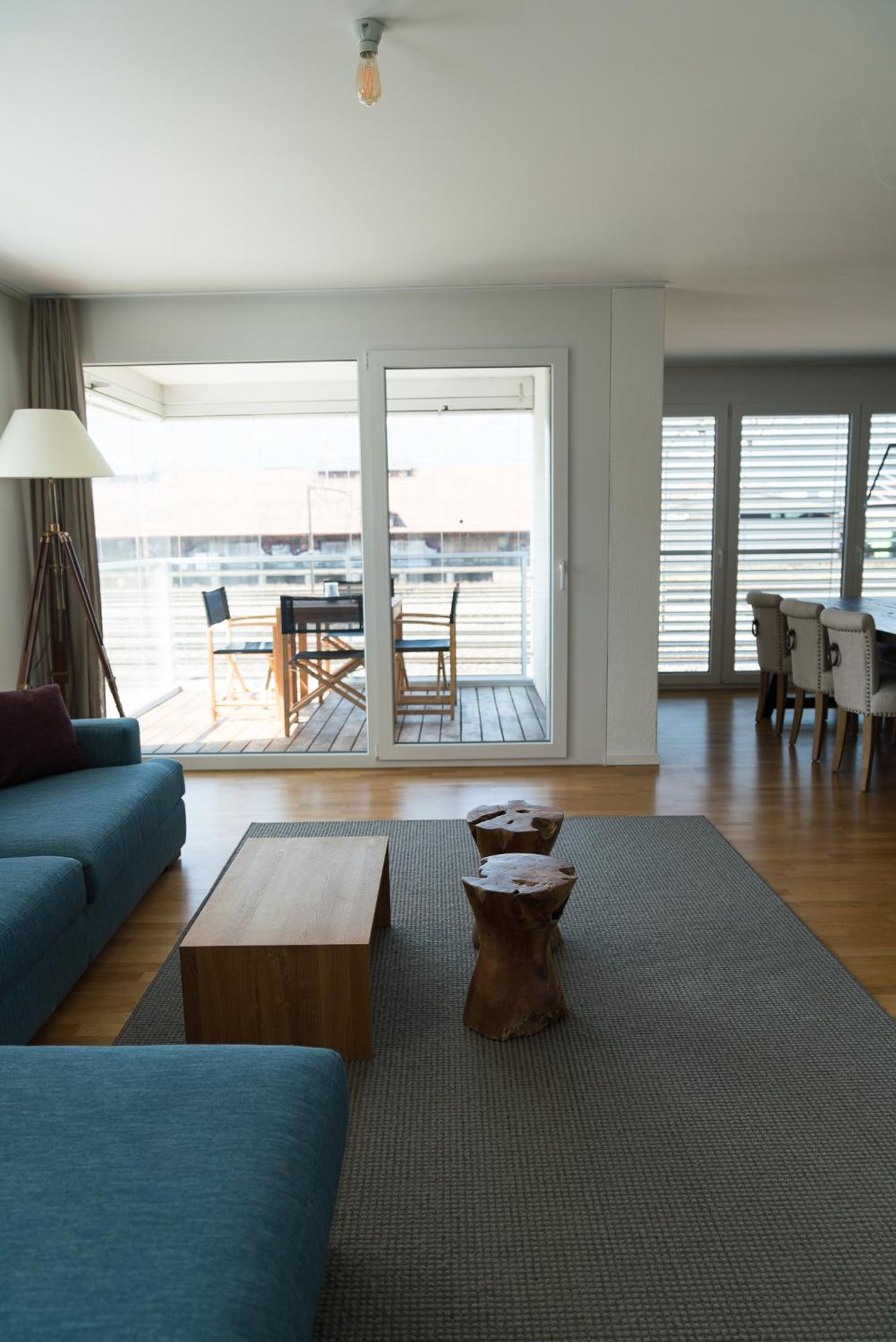 Apartment with Balcony photo 3
