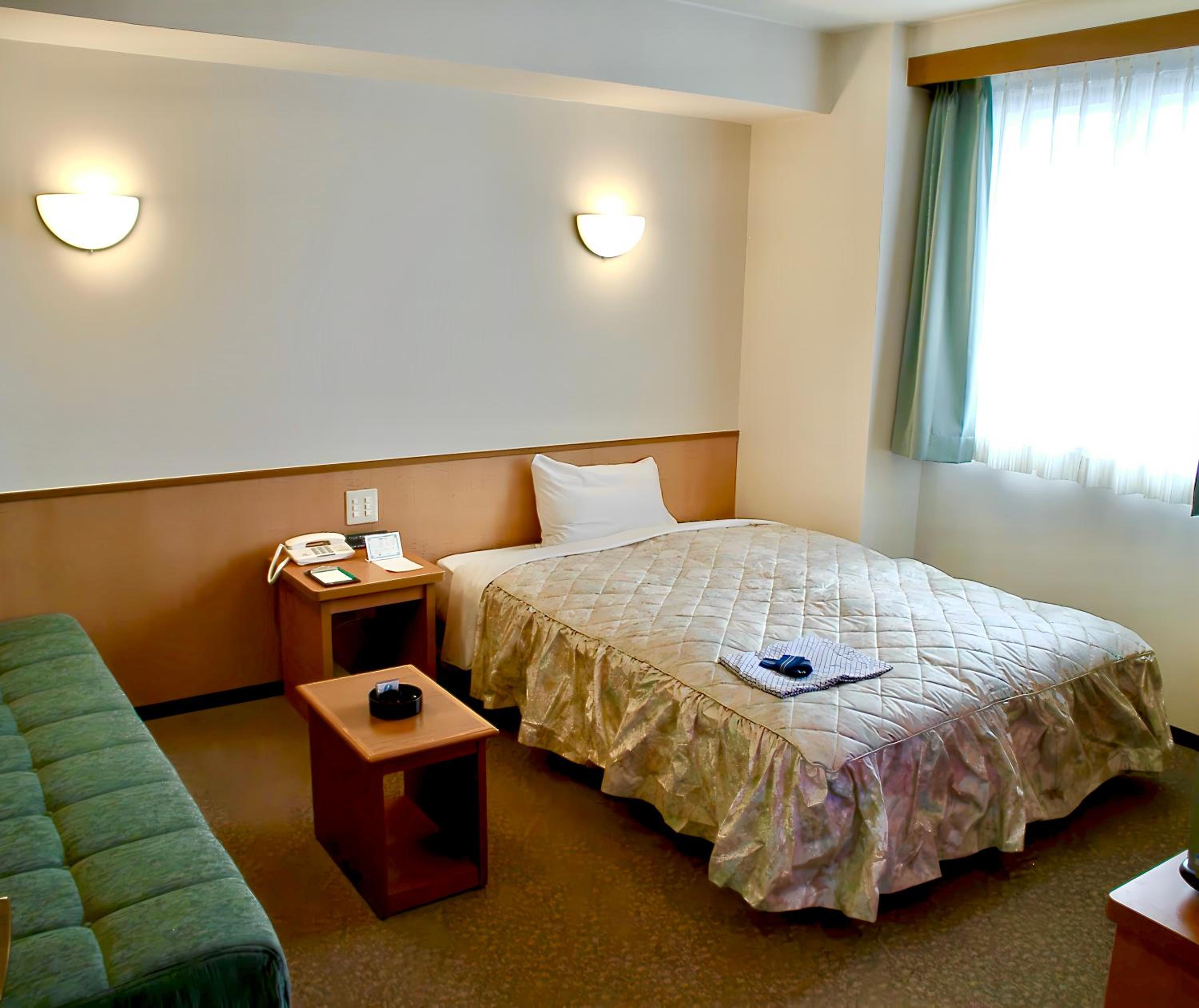 Single Room 1 - Room Only - Non-Smoking