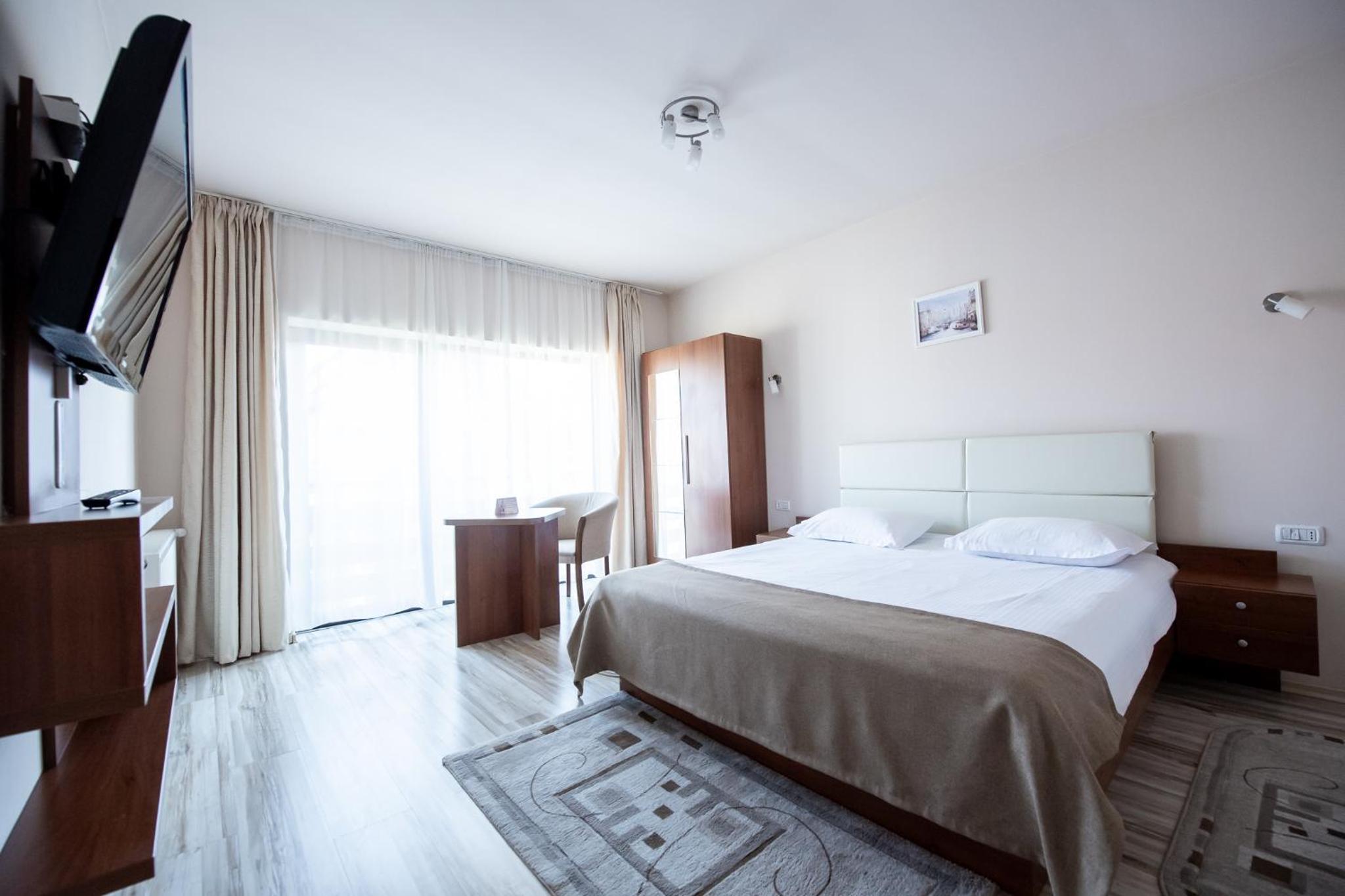 Superior Double Room - Photo 1