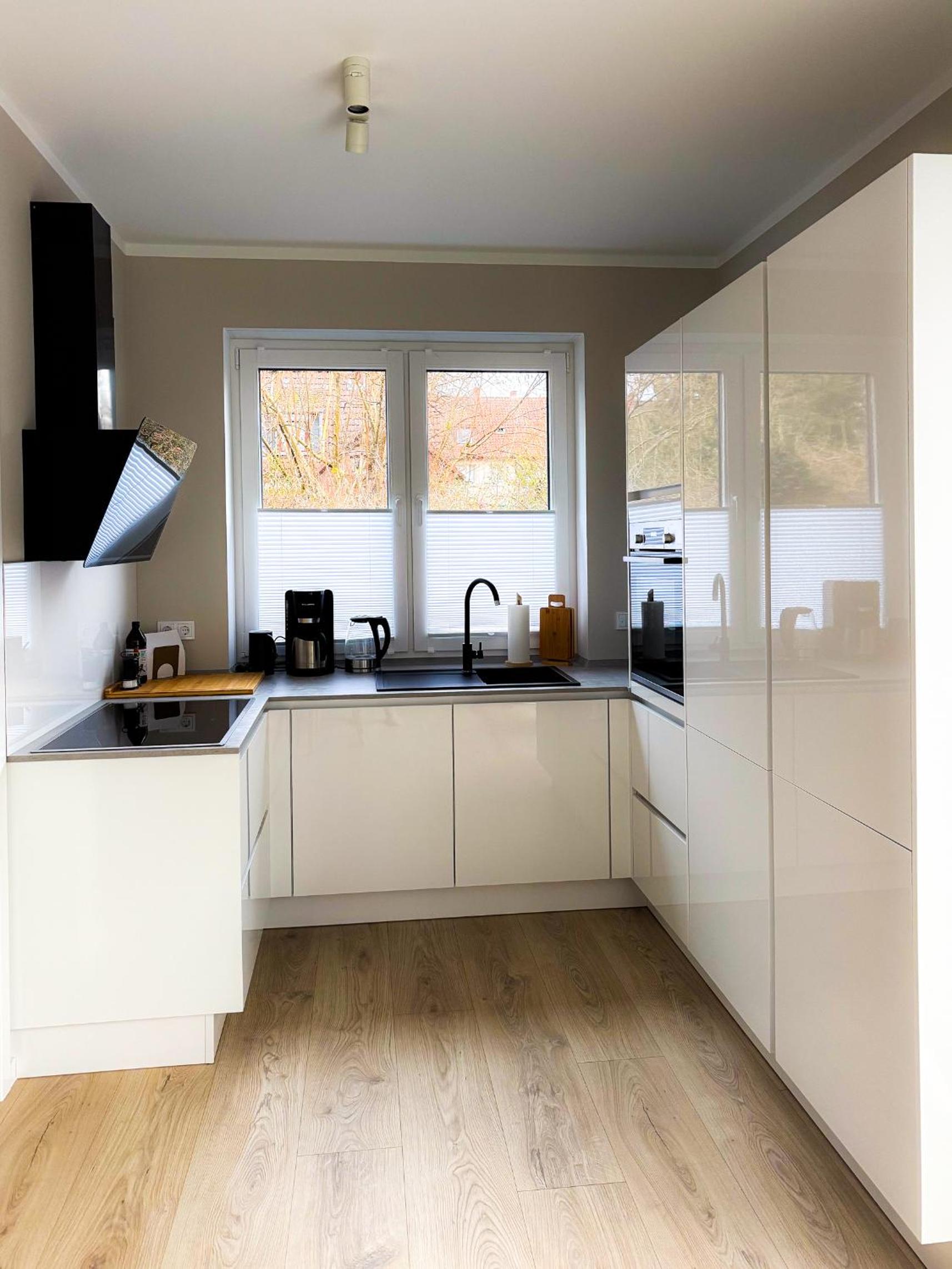 Three-Bedroom House photo 2