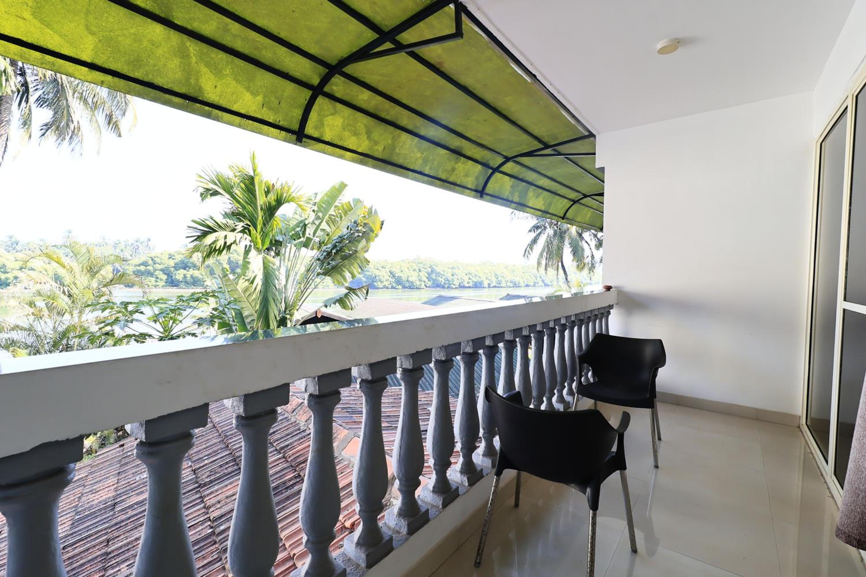 Suite with River View - Photo 2