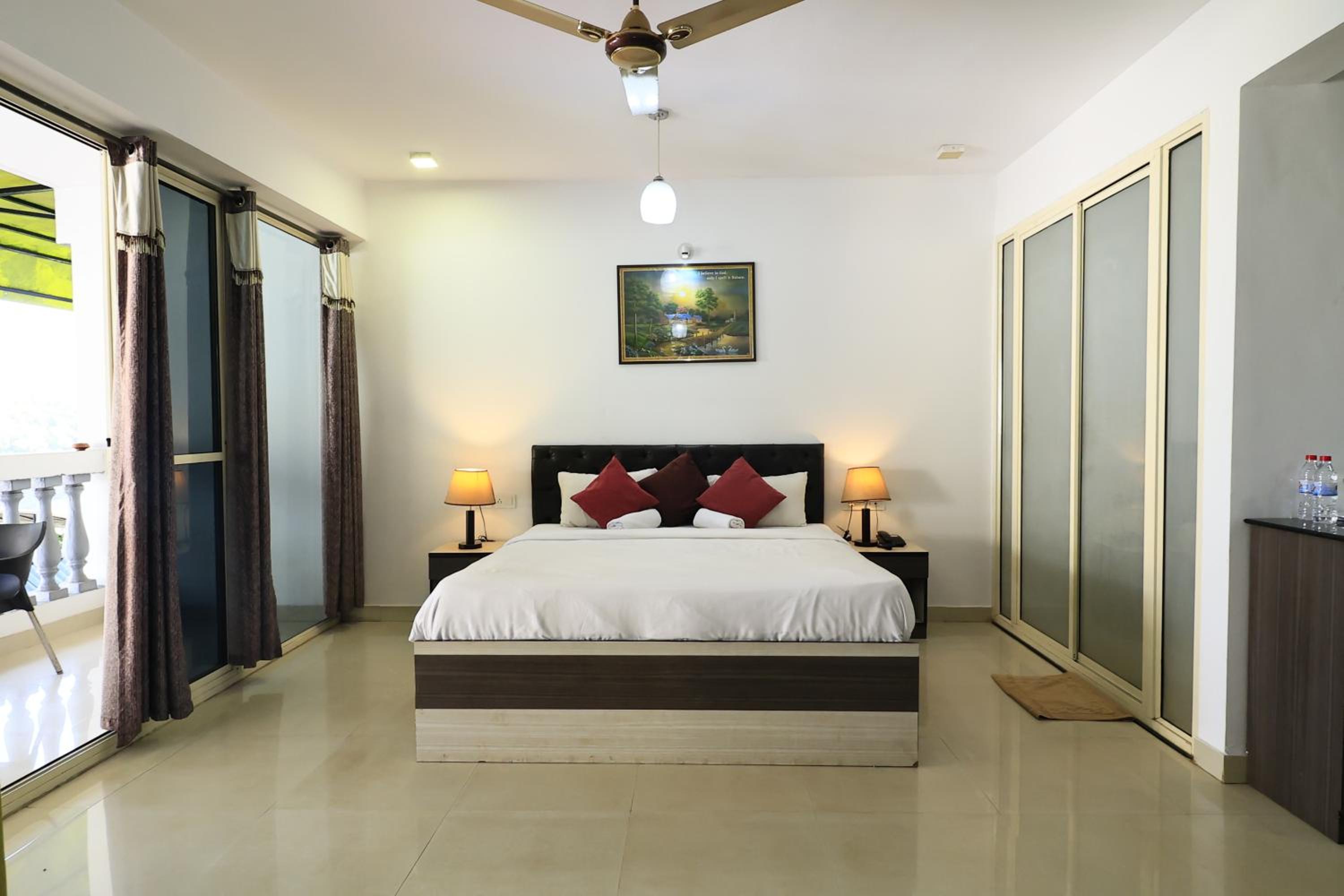 Suite with River View - Photo 9
