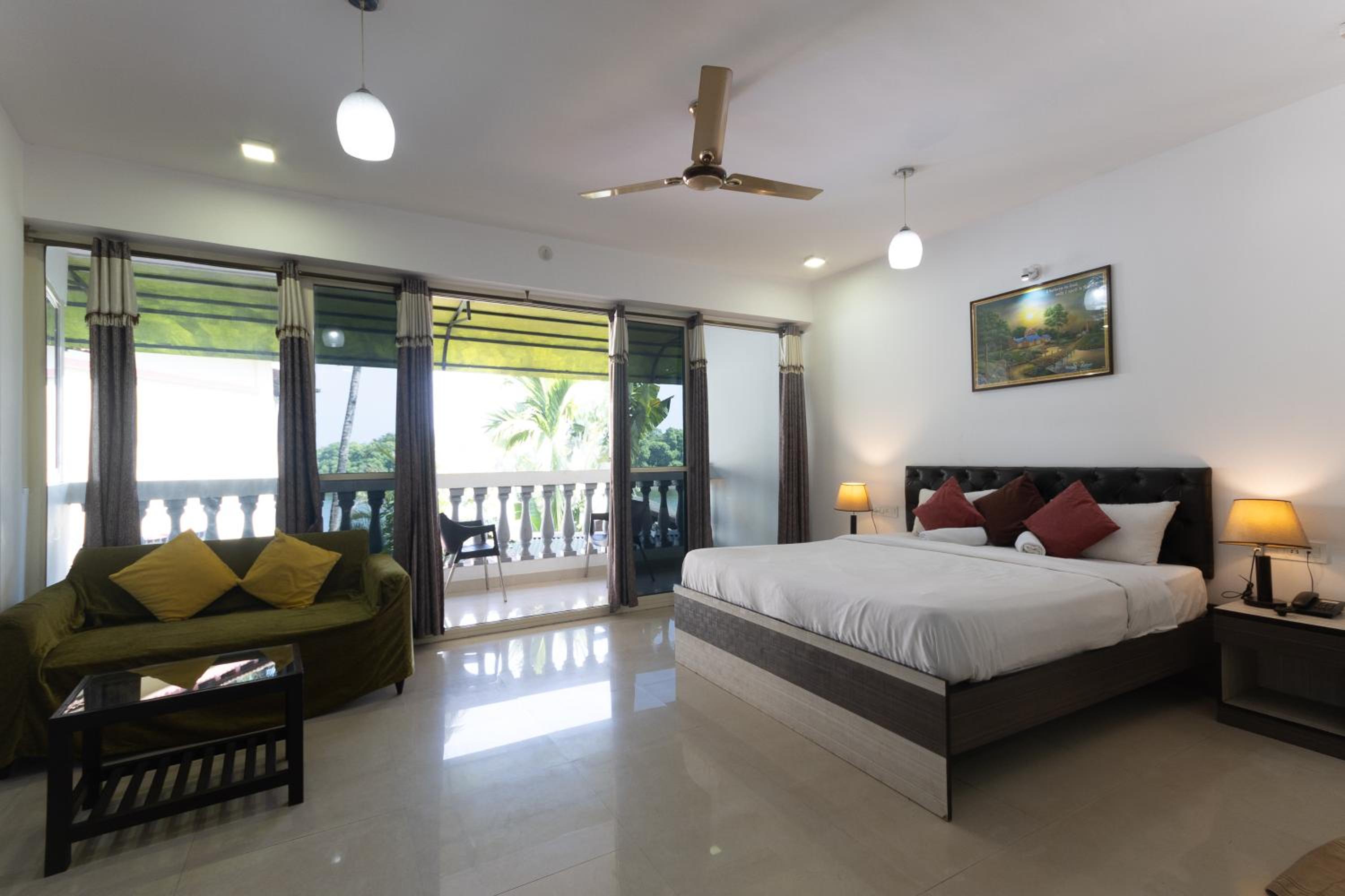Suite with River View - Photo 6
