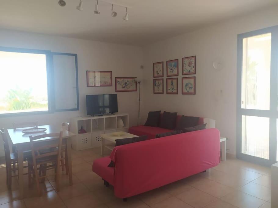 Three-Bedroom House photo 2
