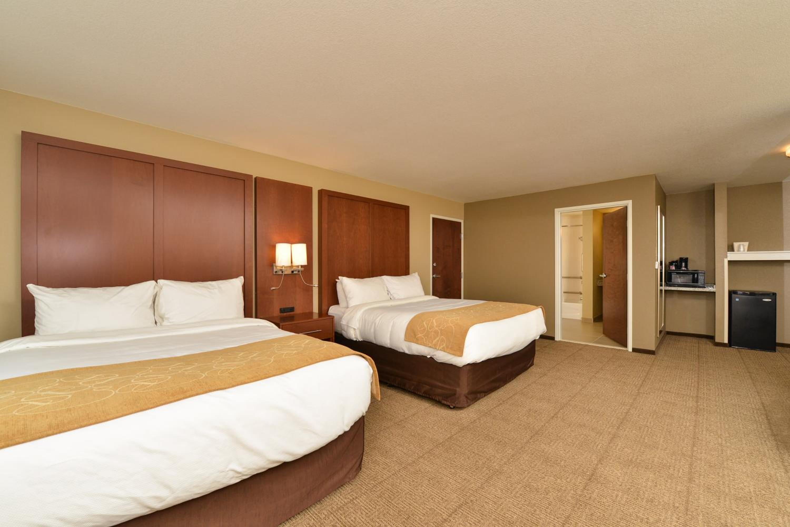 Suite with Two Queen Beds - Accessible/Non-Smoking