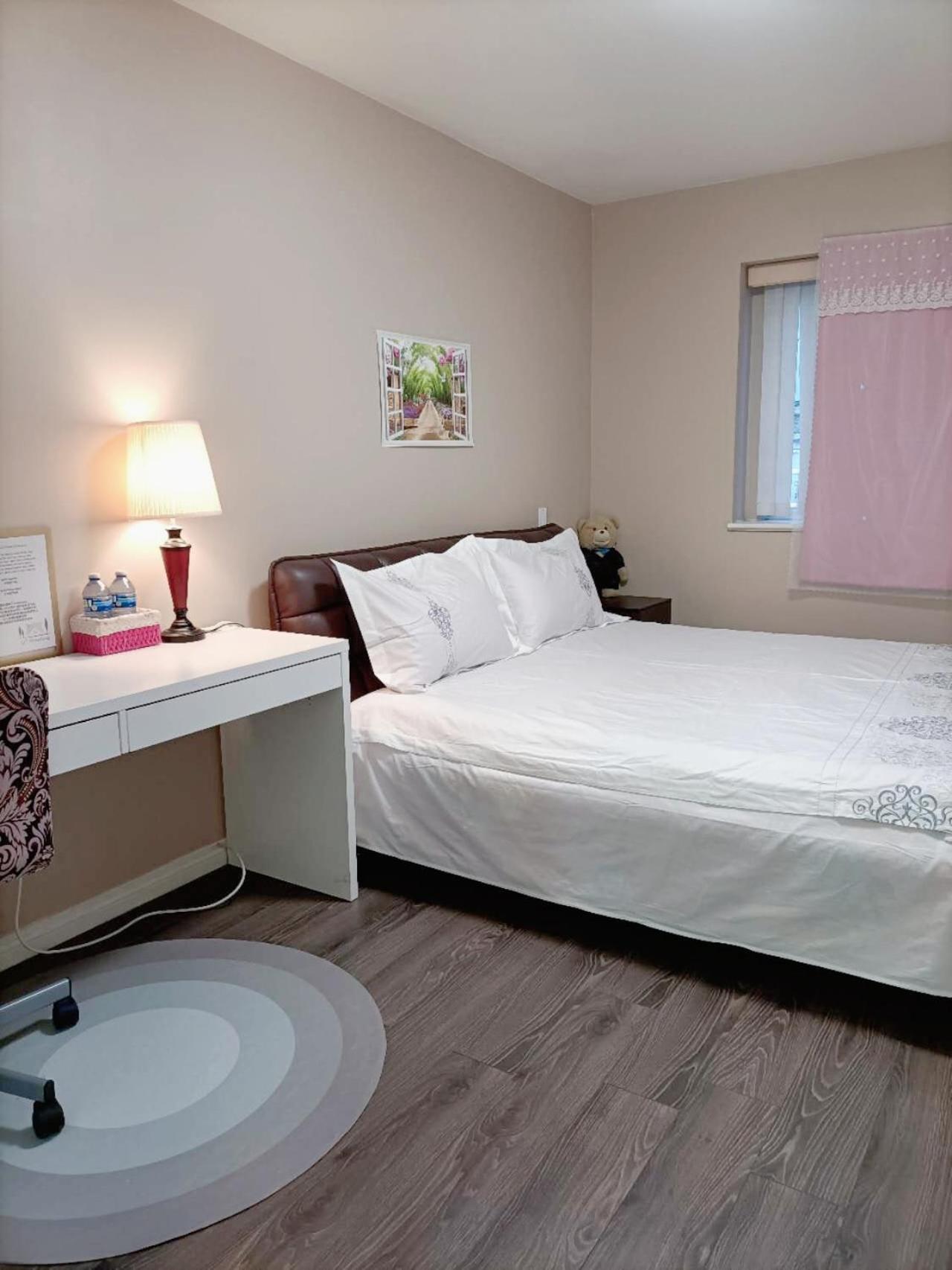 Double Room with Private Bathroom photo 1
