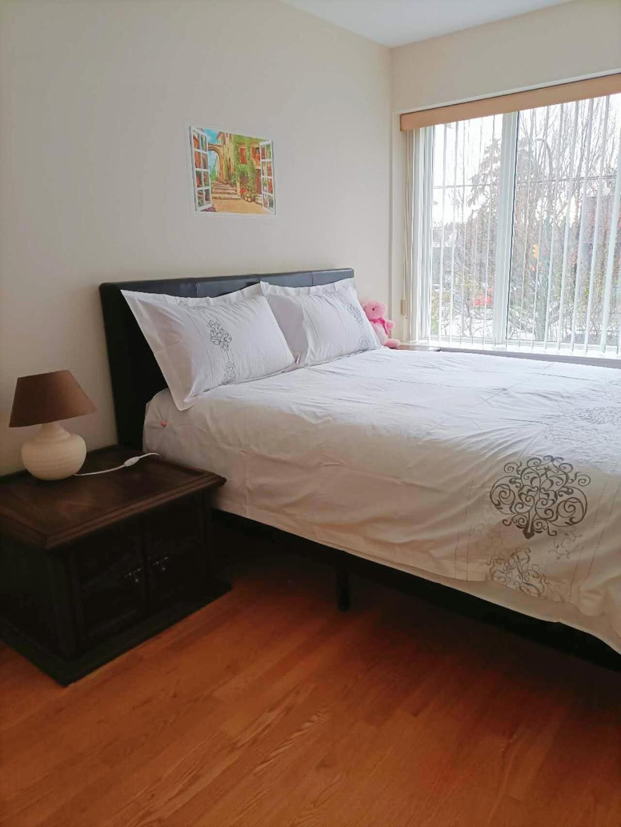 Double Room with Shared Bathroom photo 3