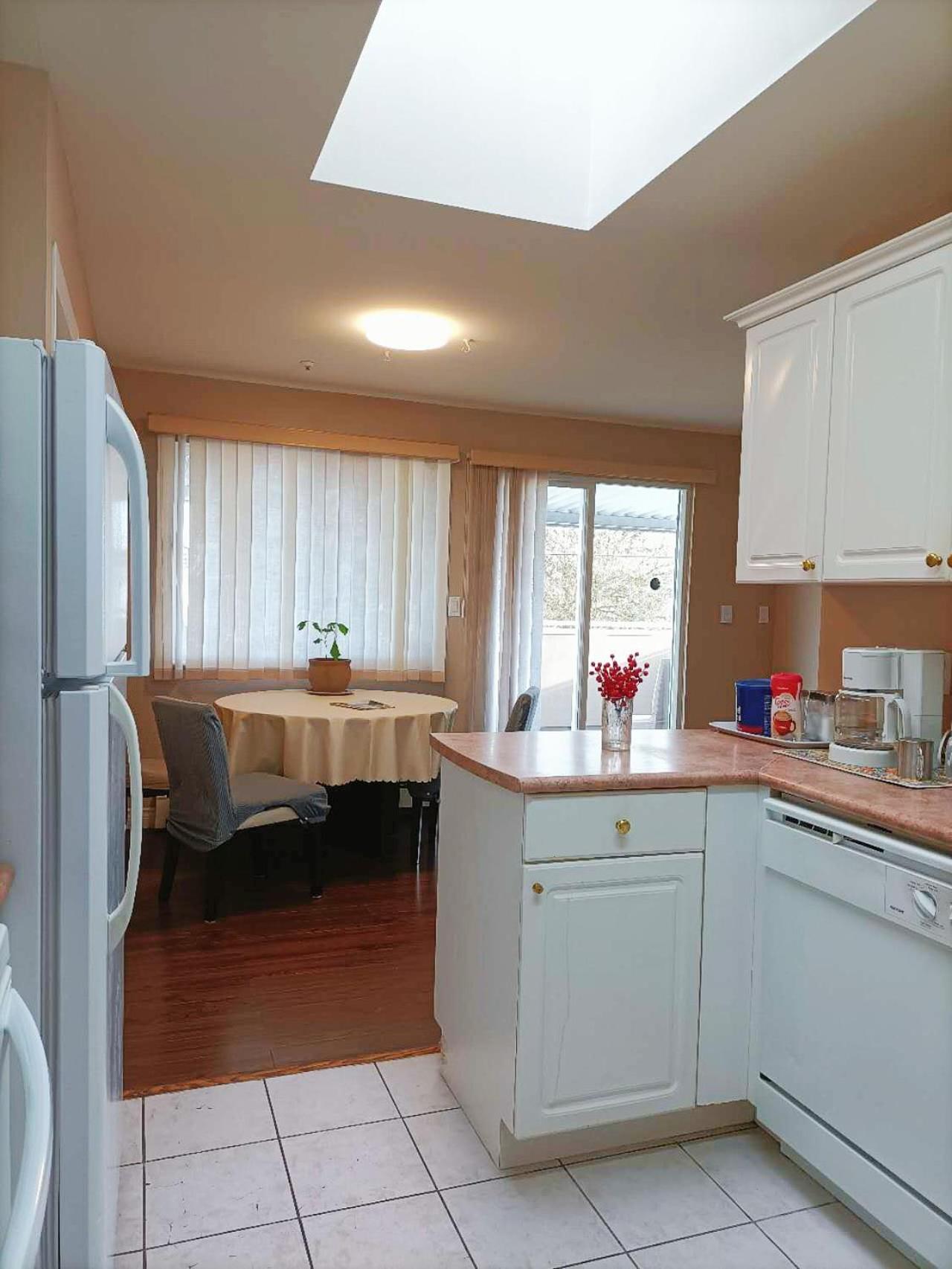 Double Room with Shared Bathroom photo 2