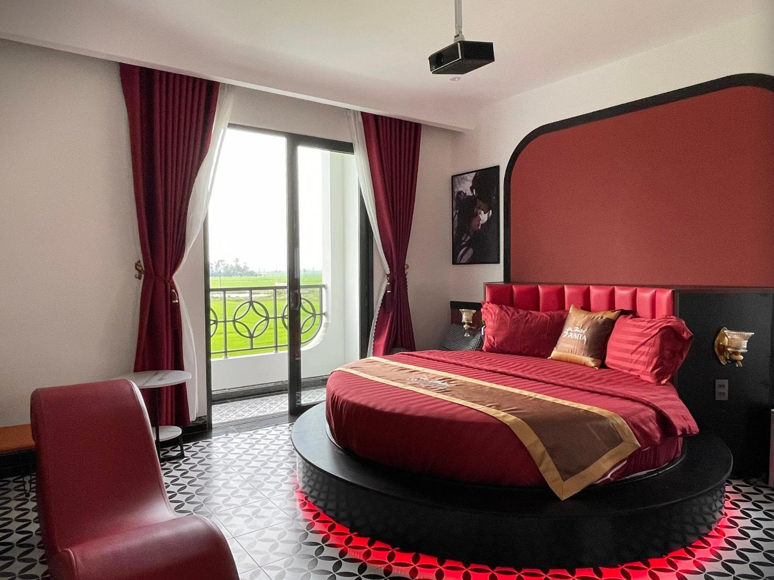 Deluxe Double Room with Balcony