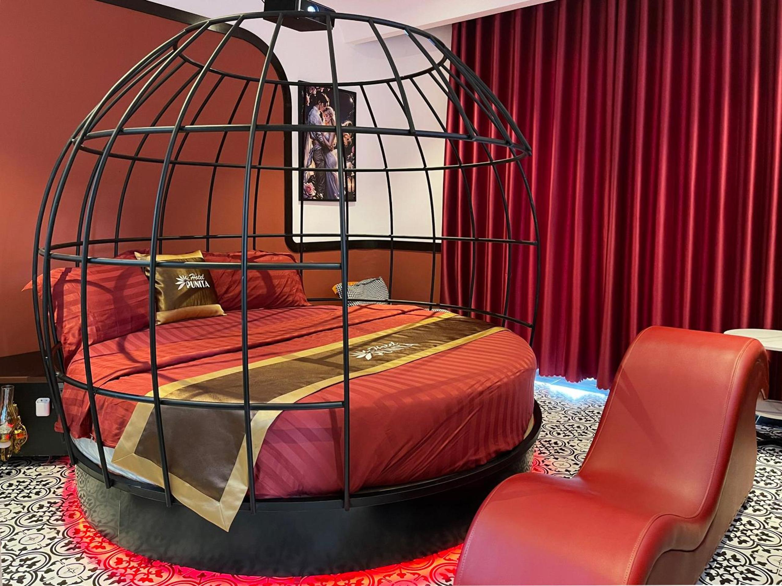 Deluxe King Room photo 3