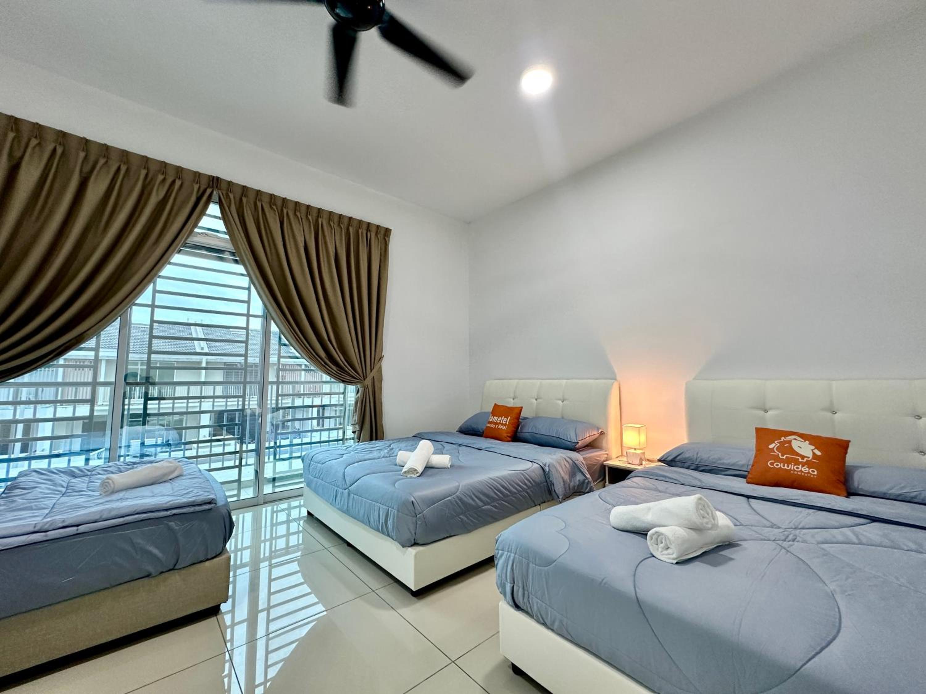 Four-Bedroom House photo 2