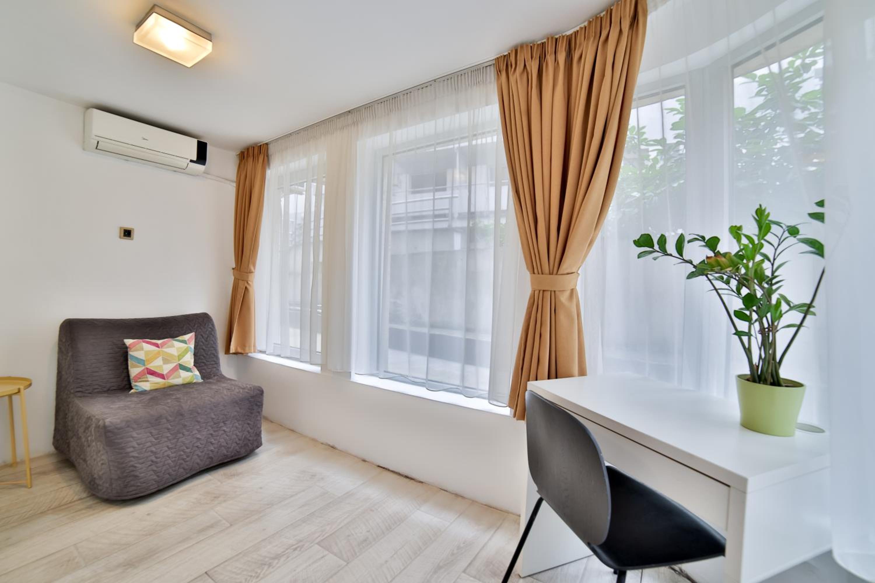 Standard Double or Twin Room - Photo 11