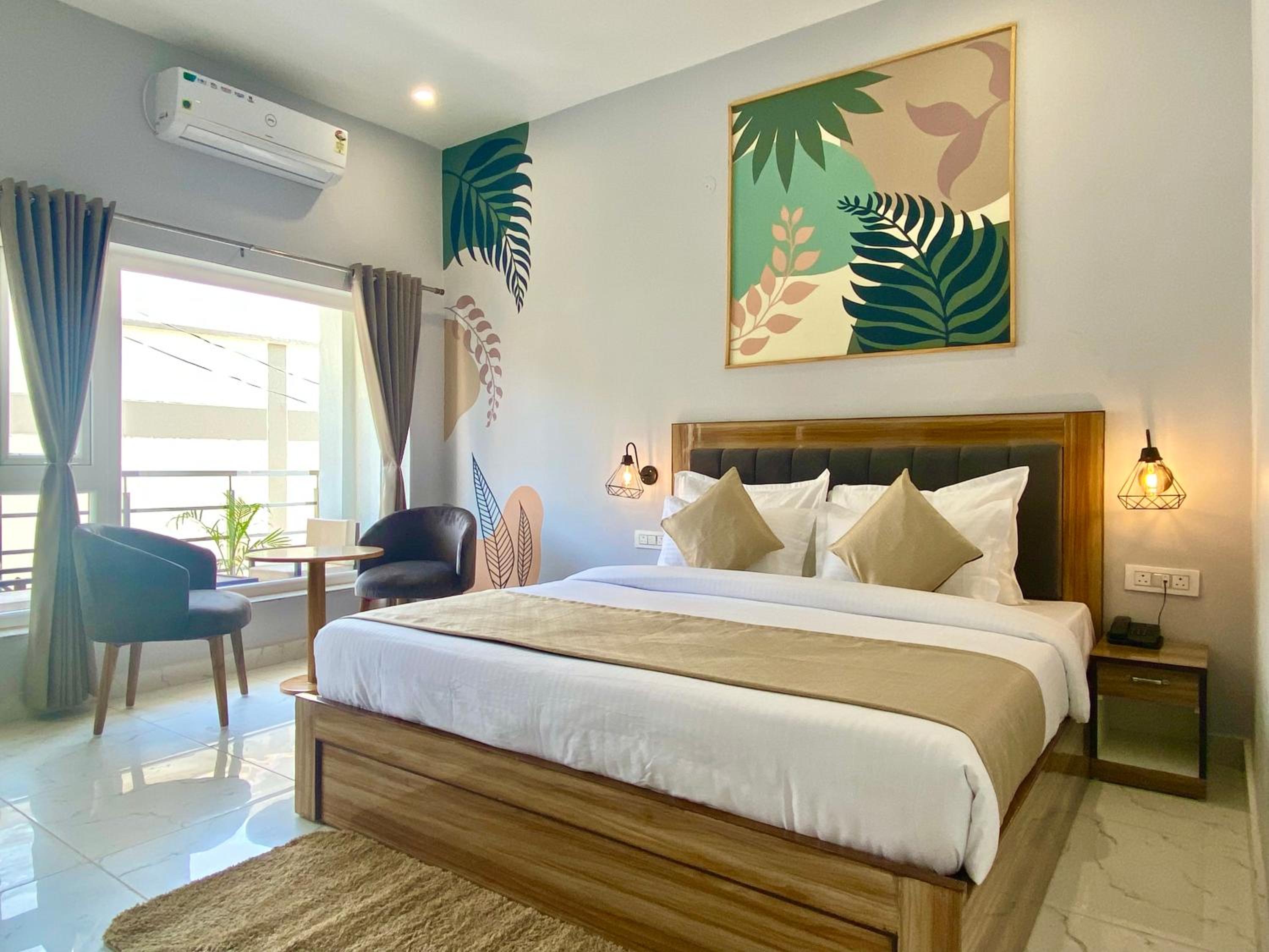 Deluxe Room - Photo 12