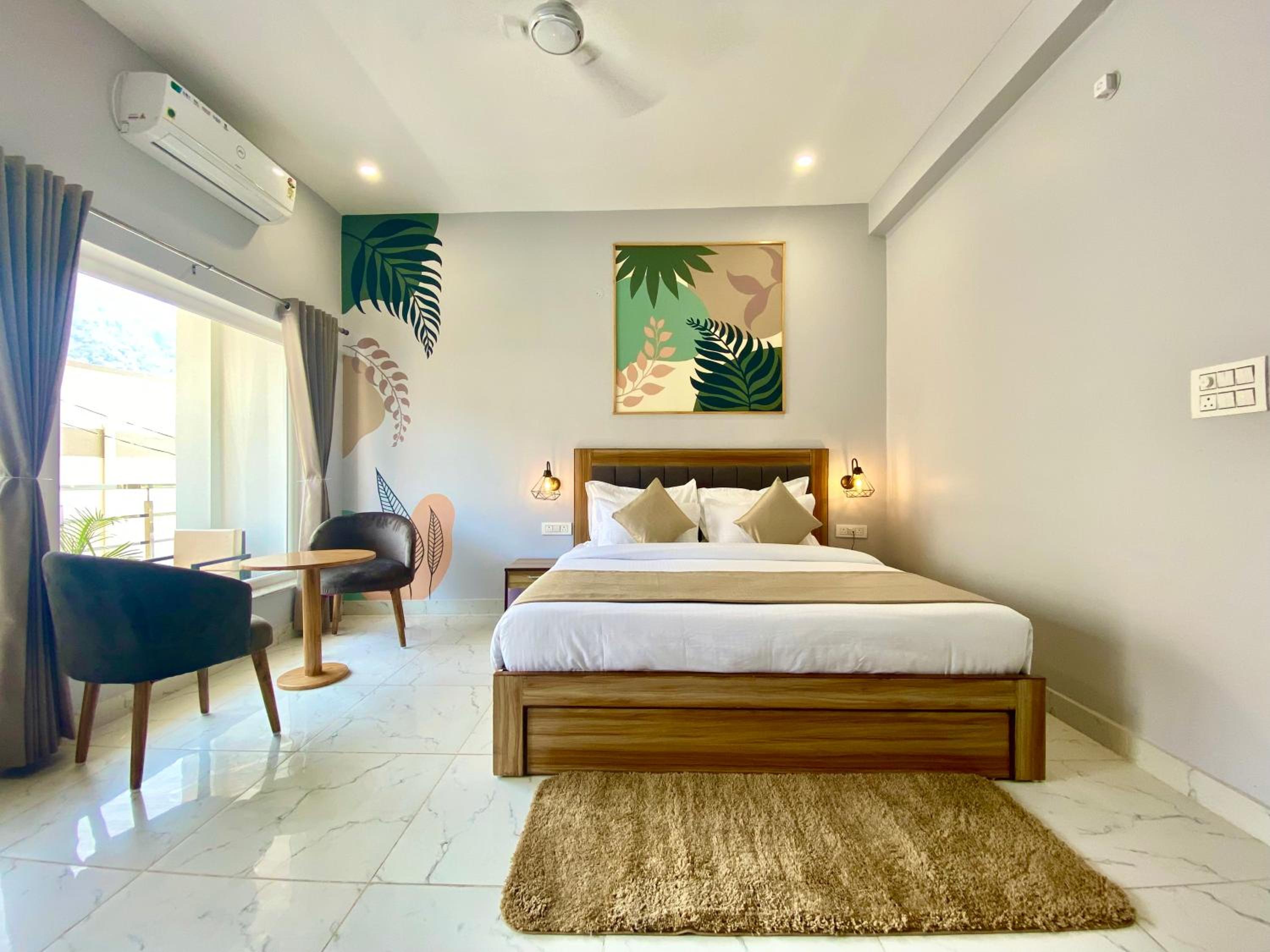 Deluxe Room - Photo 9