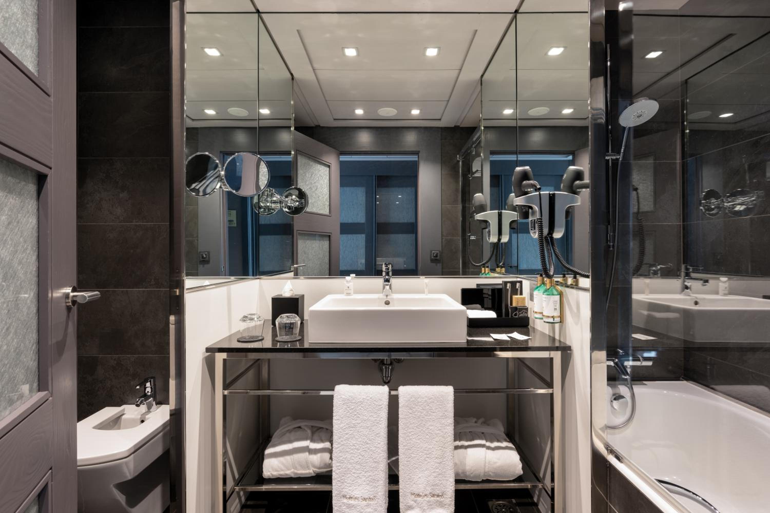 Neu Junior Suite
