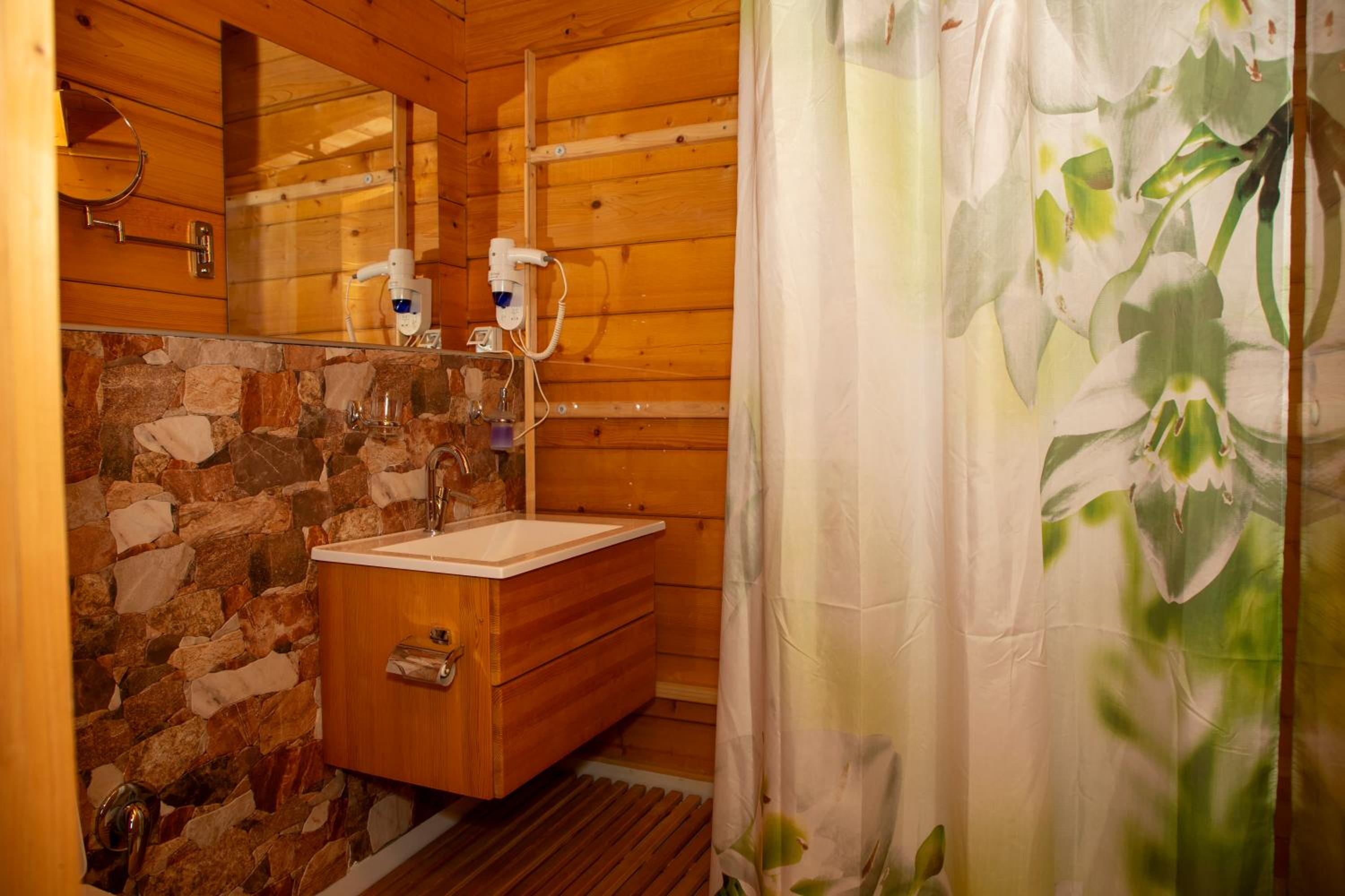 Twin Room with Garden View photo 3