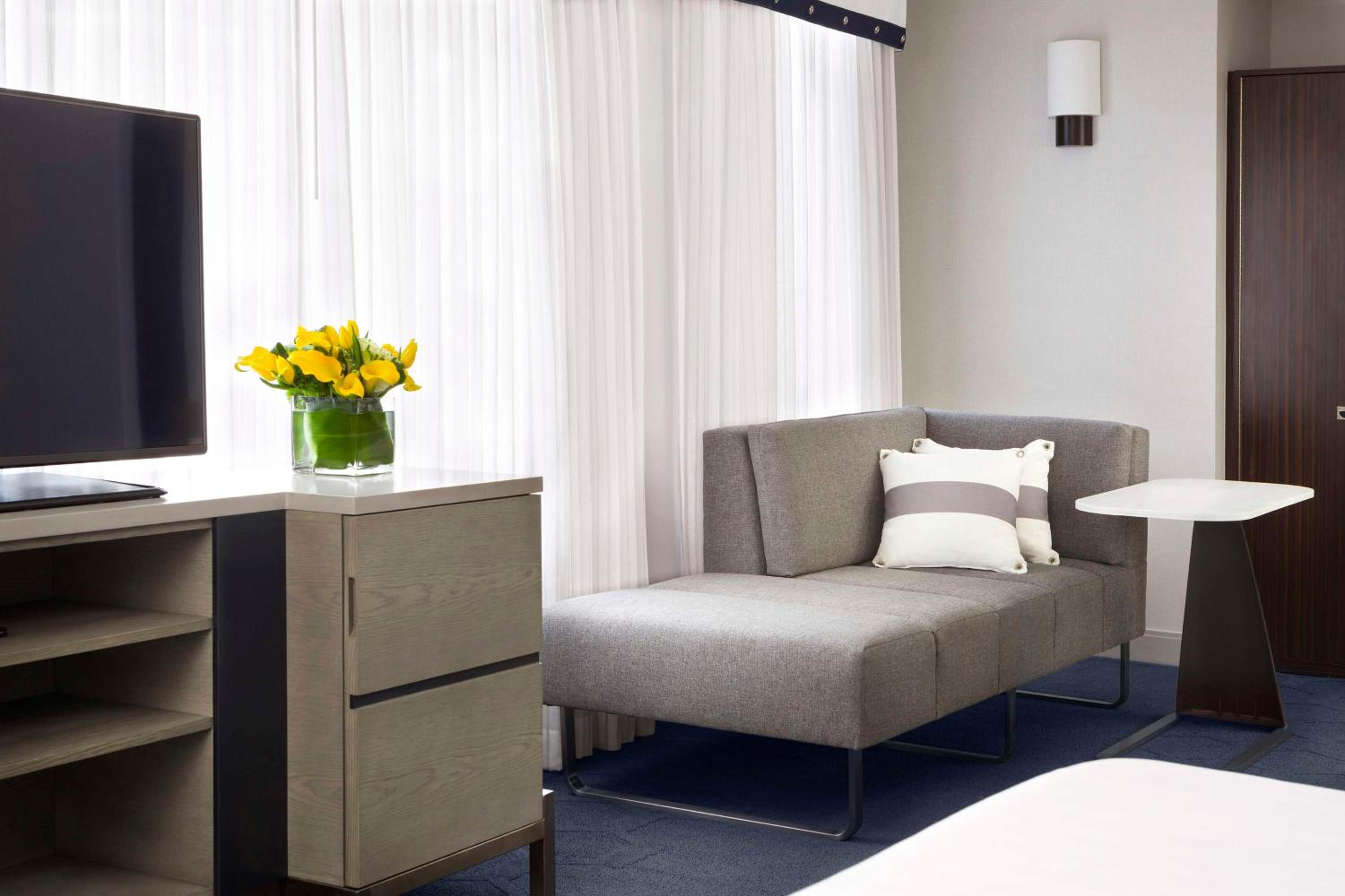 King Room with View - Photo 5