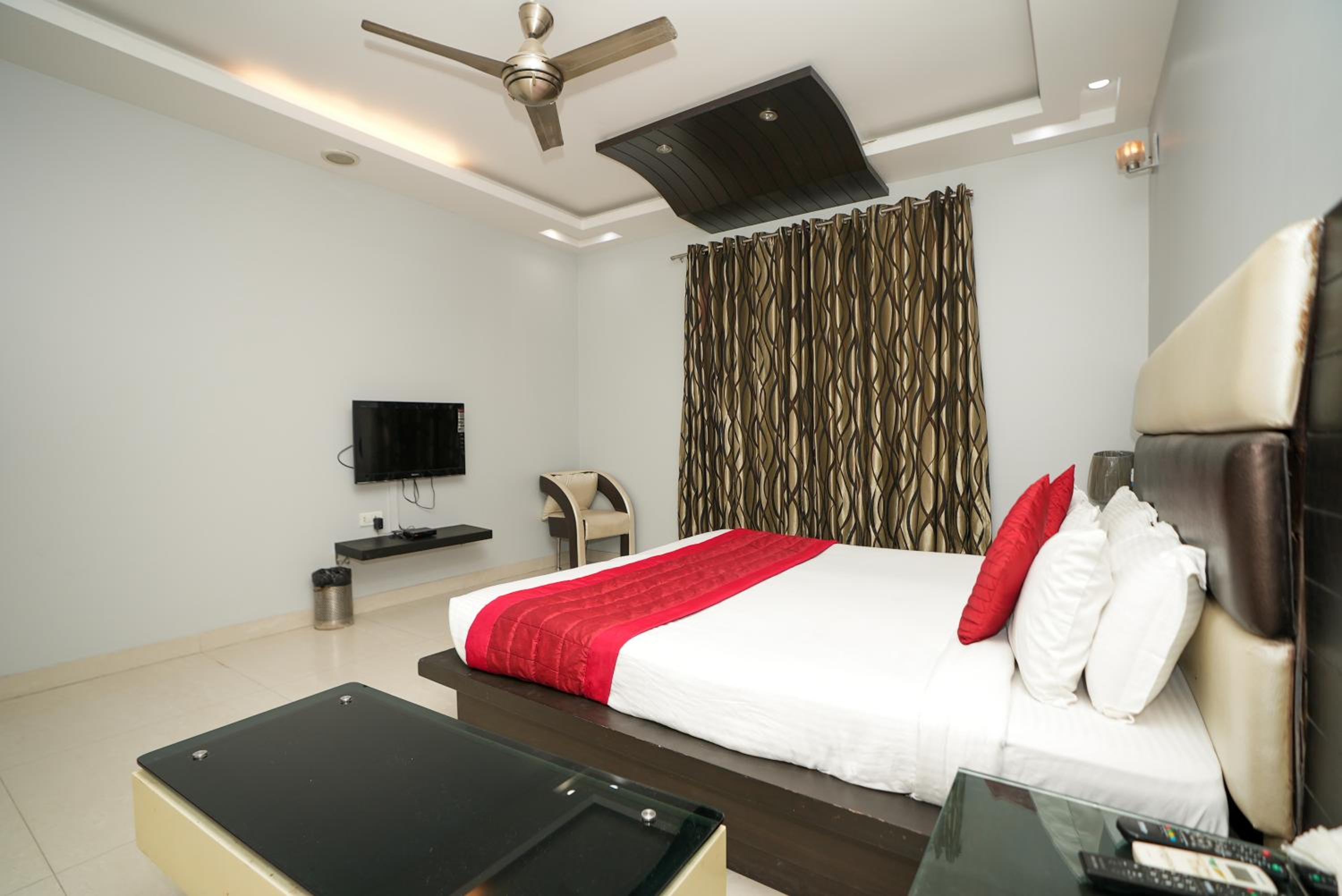 Deluxe Double Room photo 3