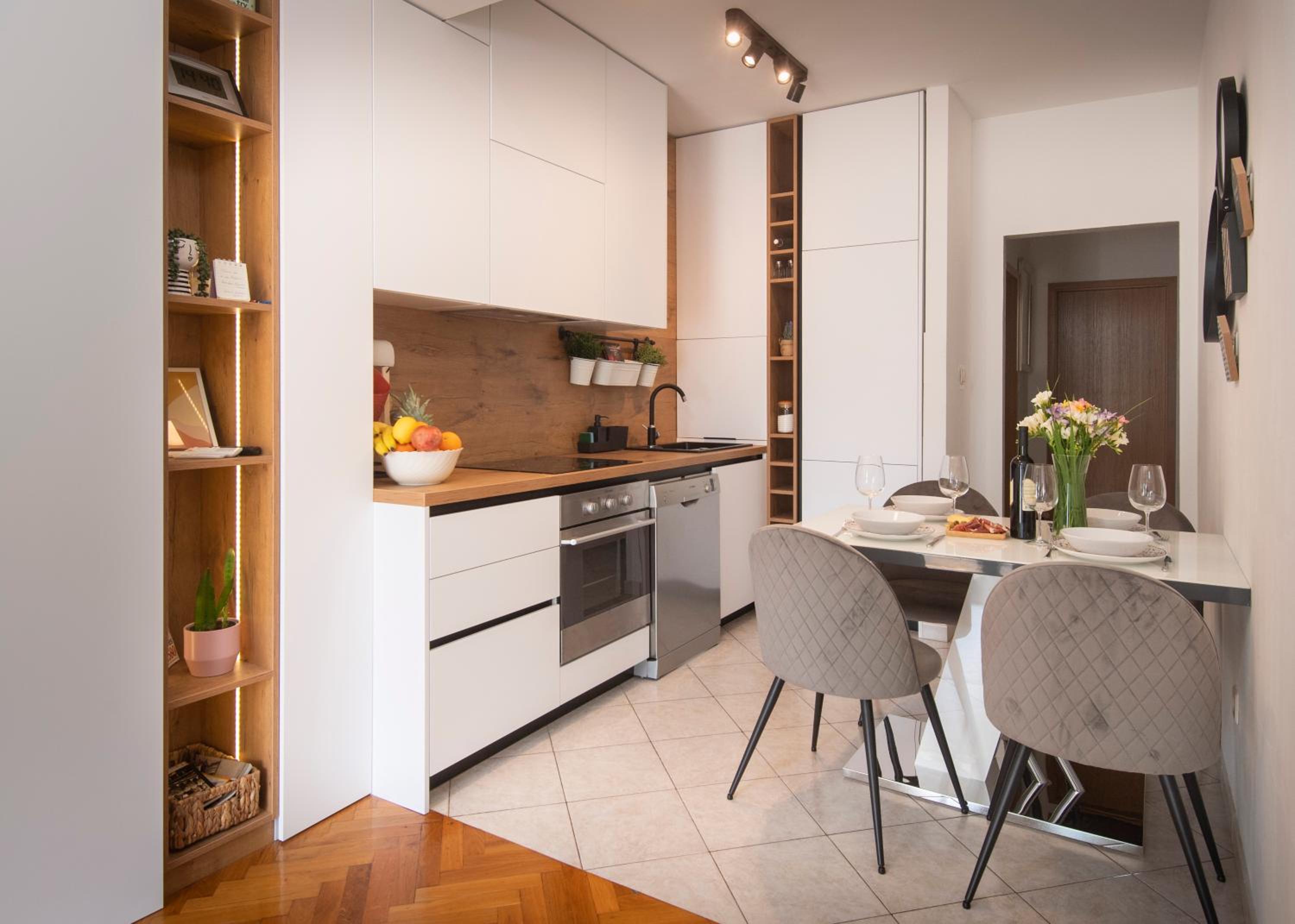 One-Bedroom Apartment - Photo 9