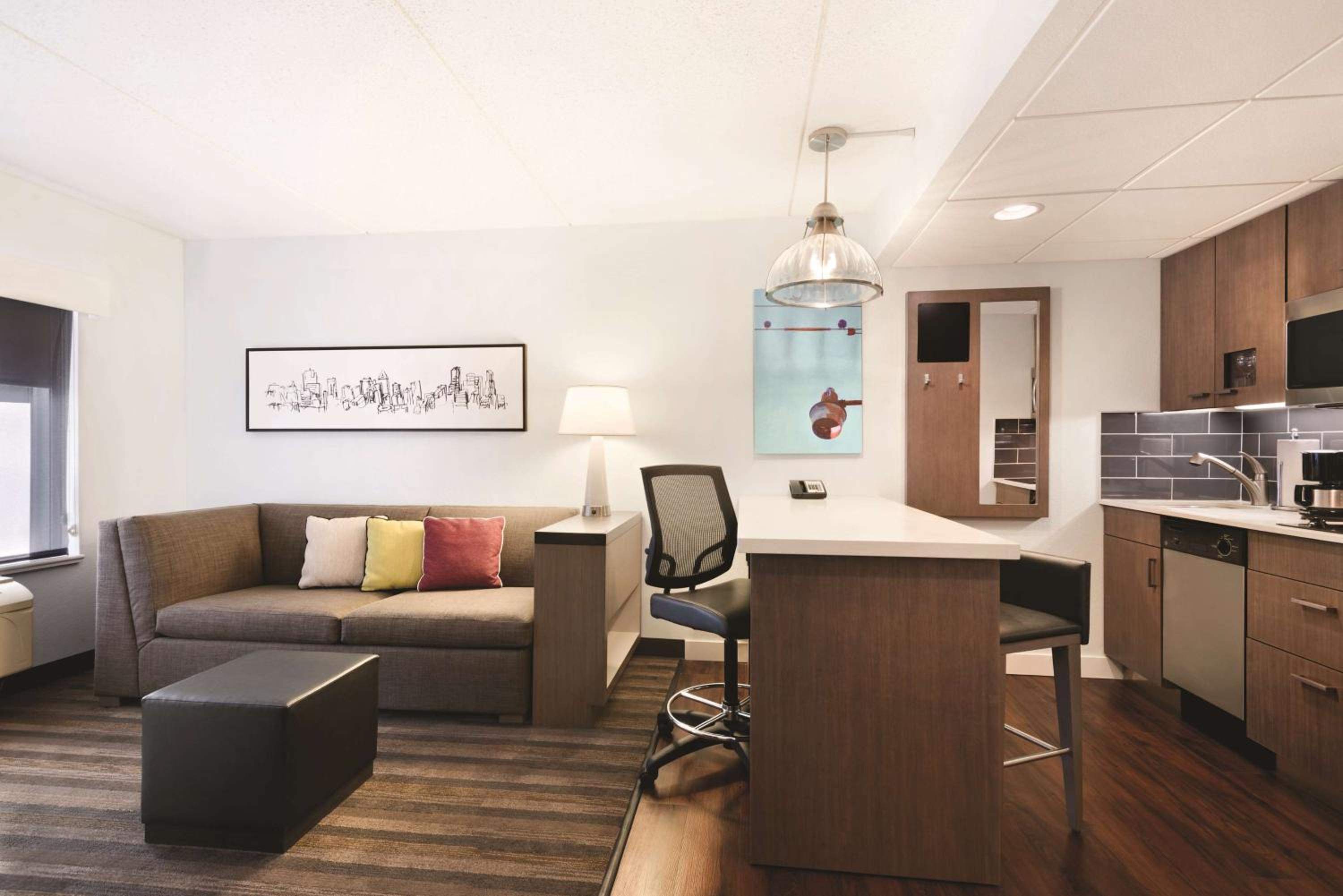 One-Bedroom King Suite - Photo 1