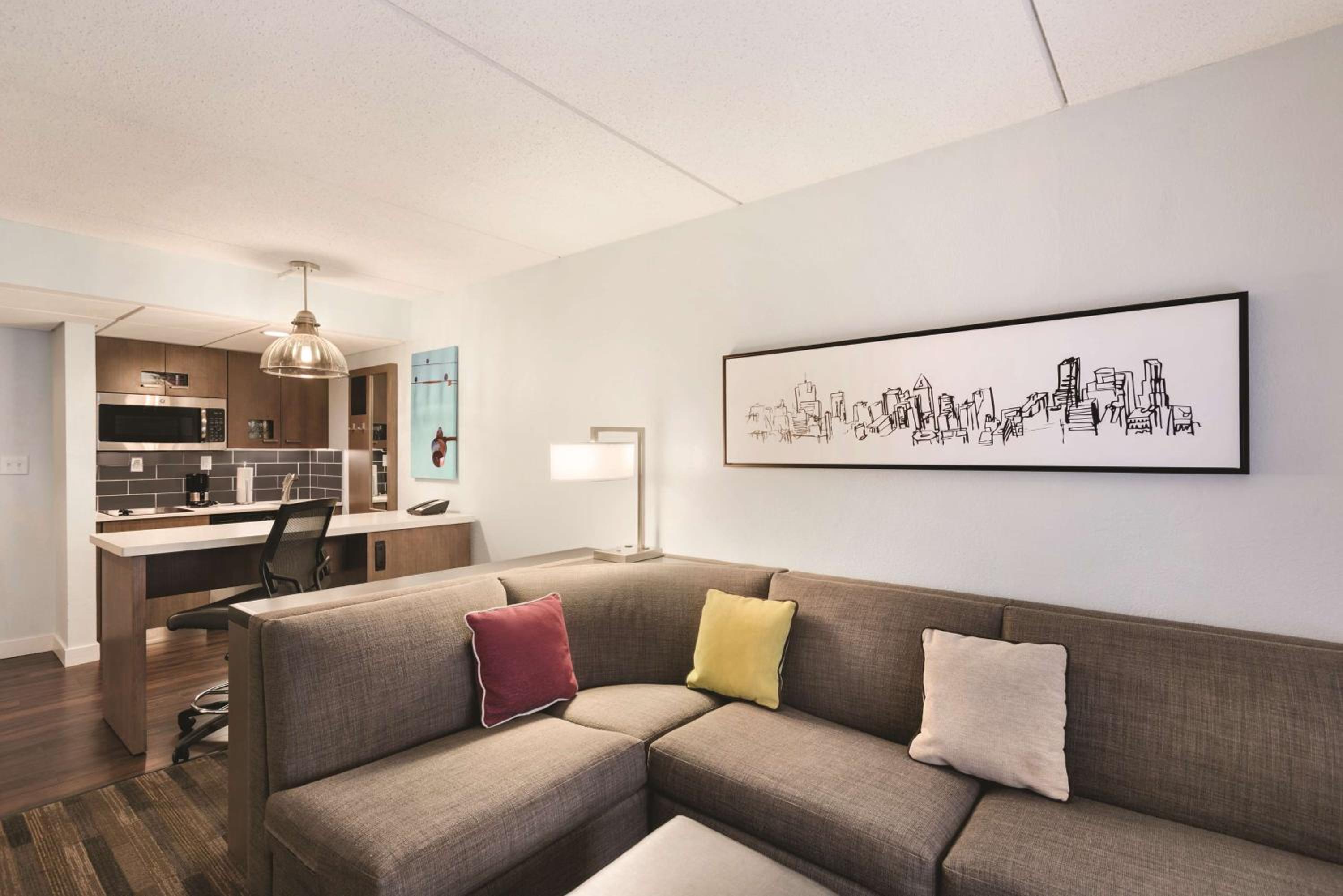 One-Bedroom King Suite - Photo 9