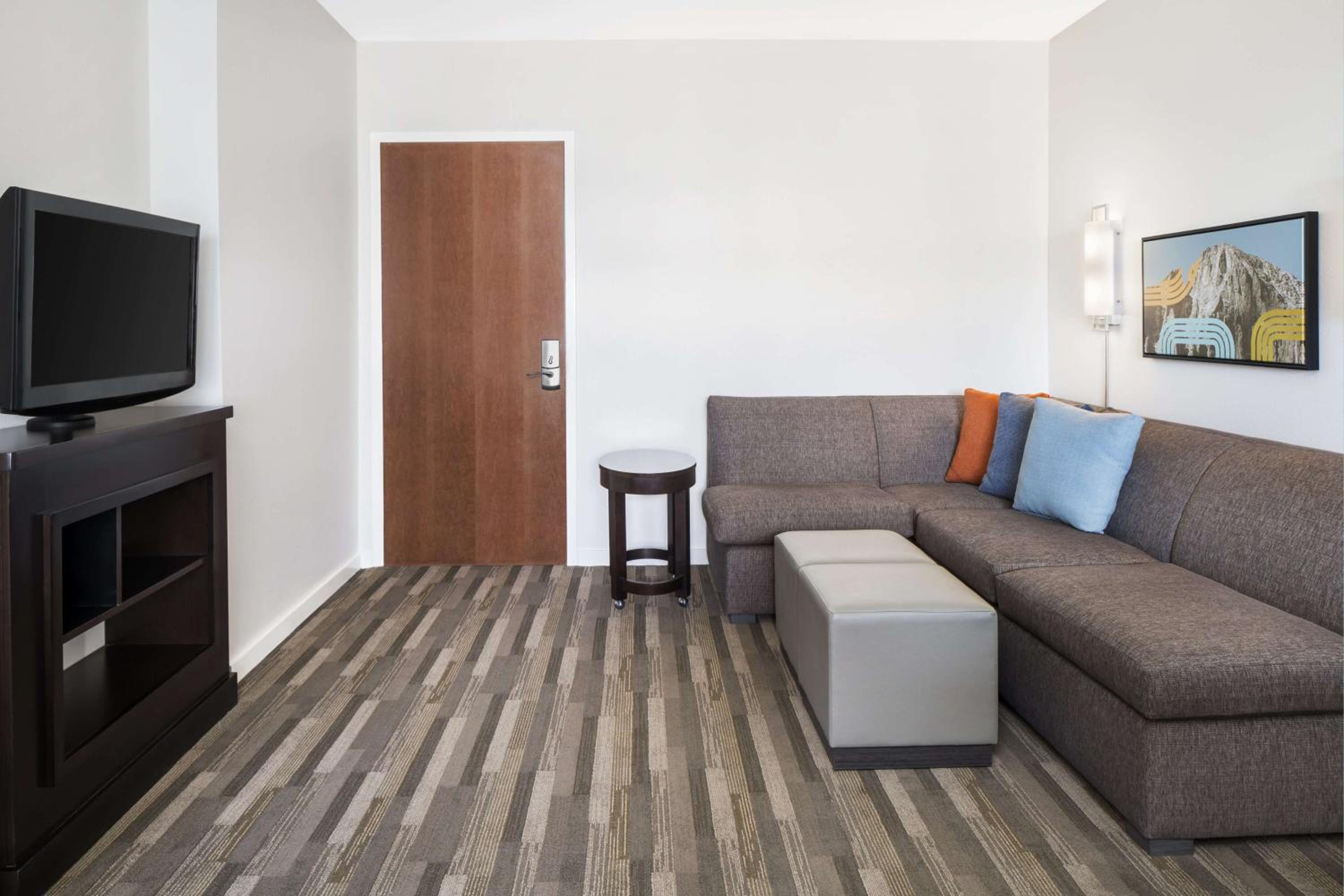 Two-Bedroom King Suite photo 2