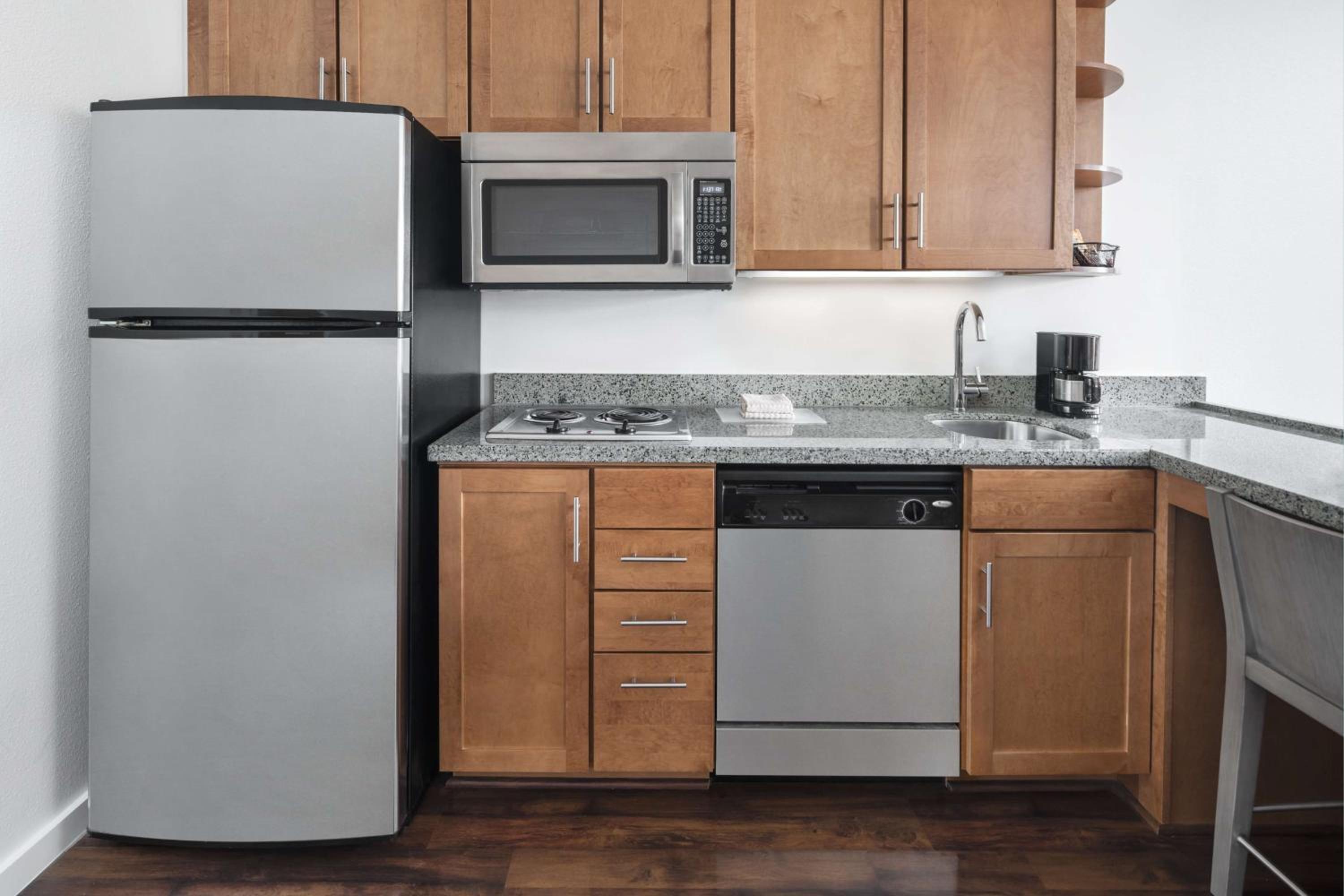 King Studio Suite - Photo 7