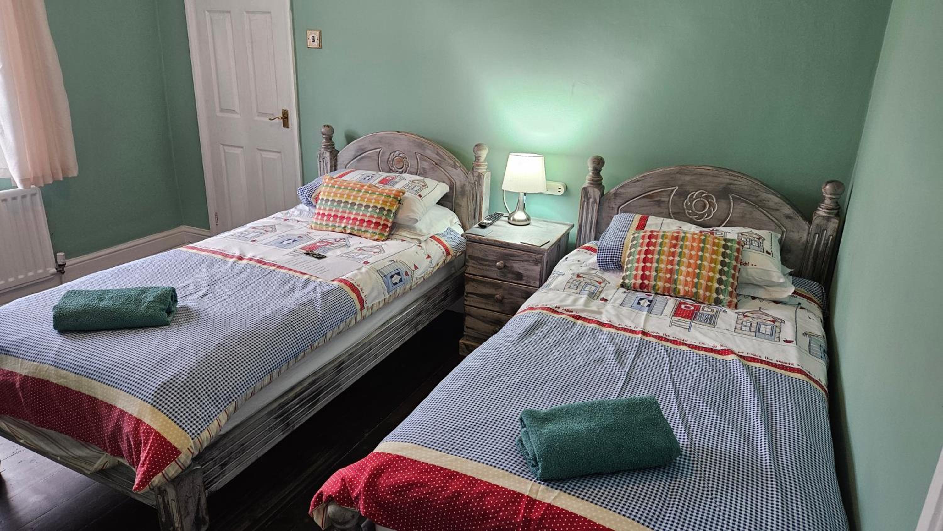 Twin room dog friendly room 3