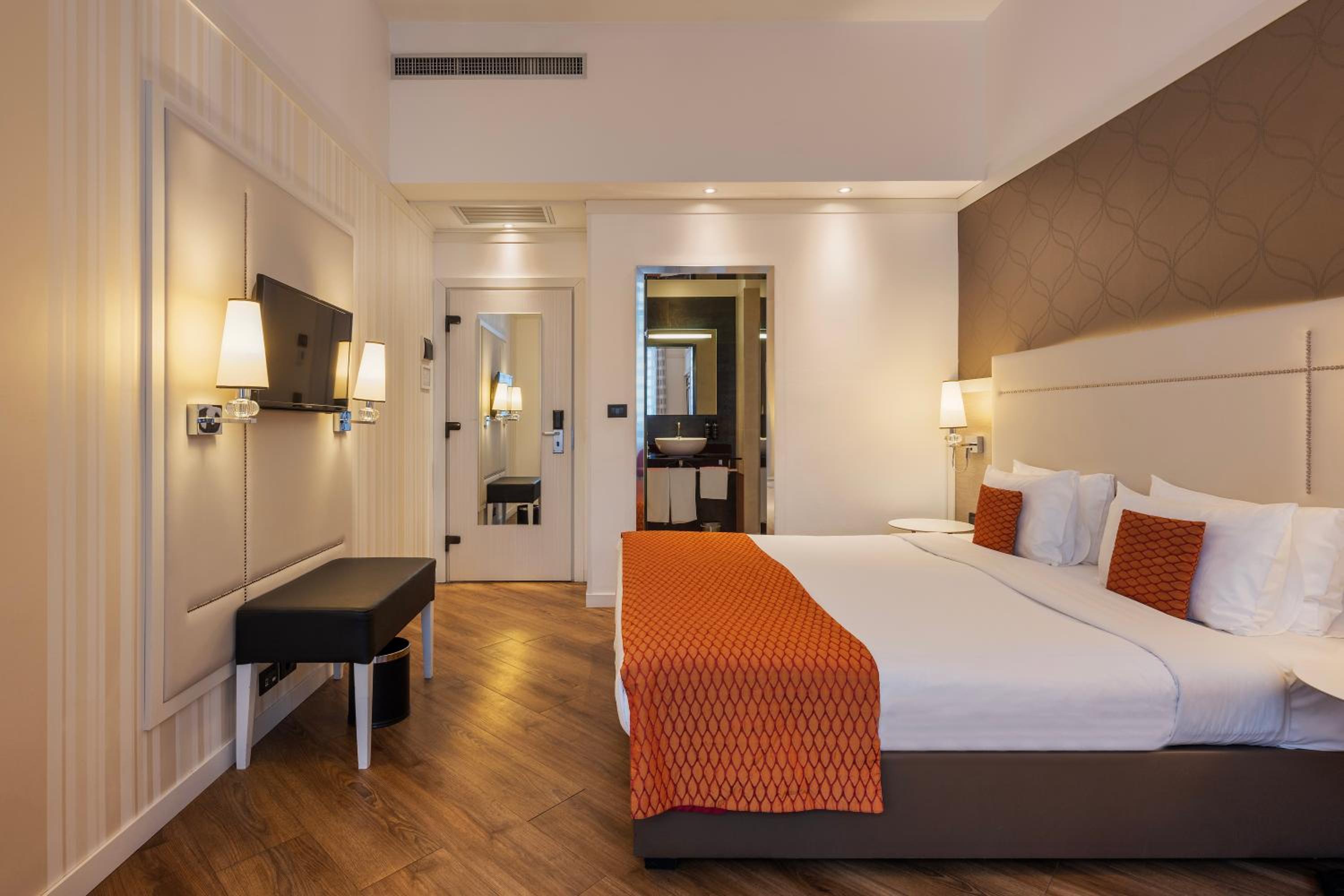 Deluxe Superior Room