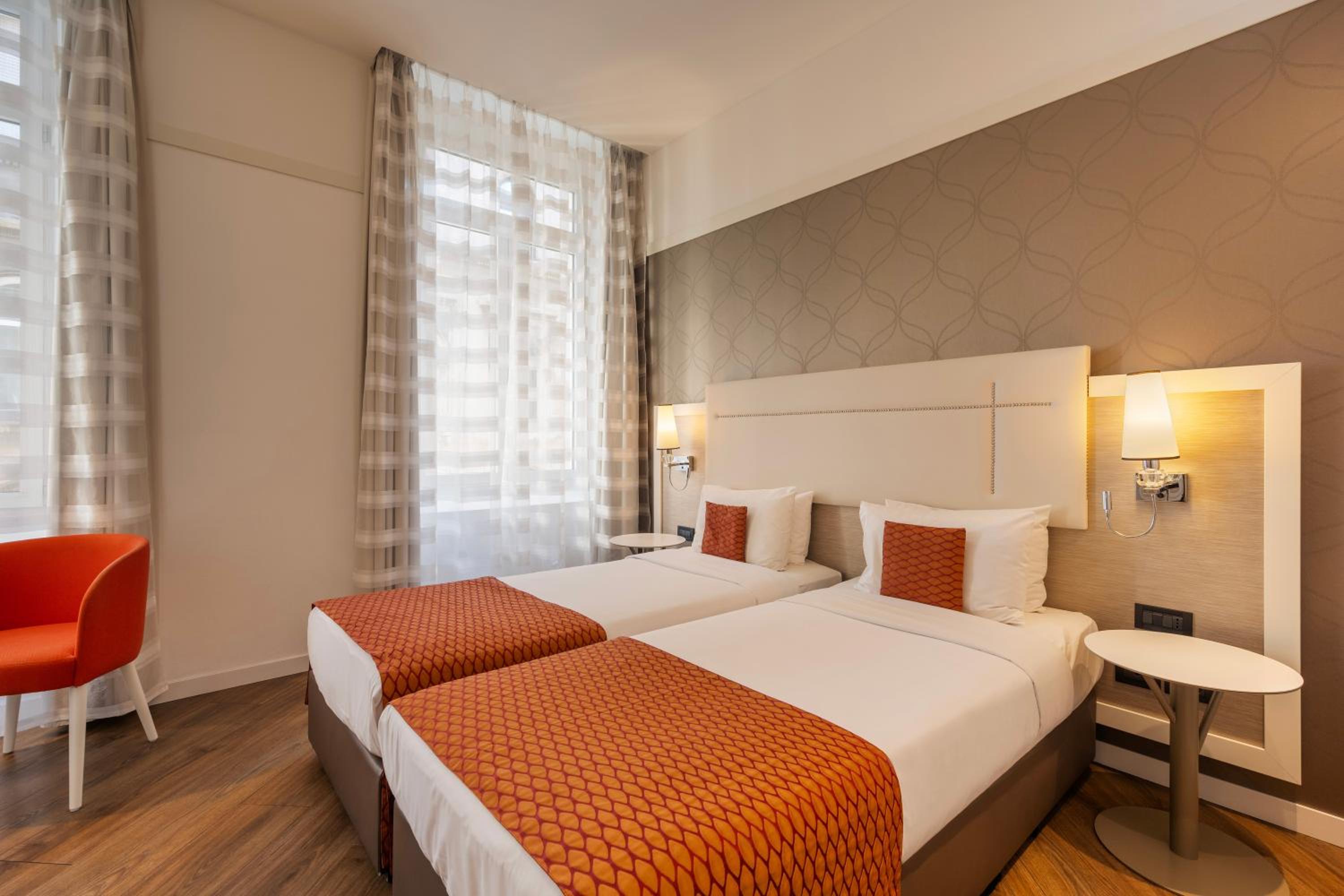 Deluxe Superior Room