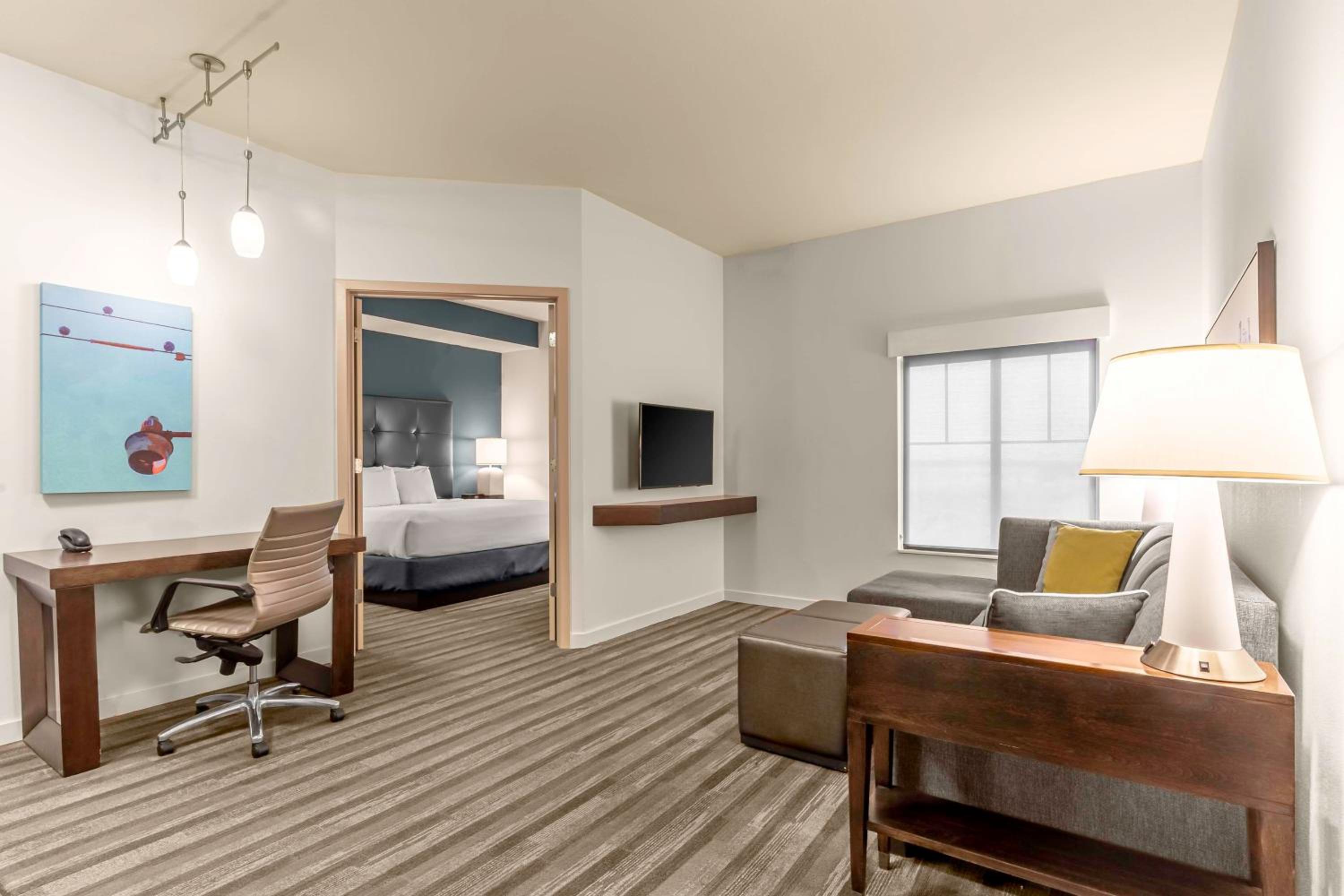One-Bedroom King Suite - Photo 14