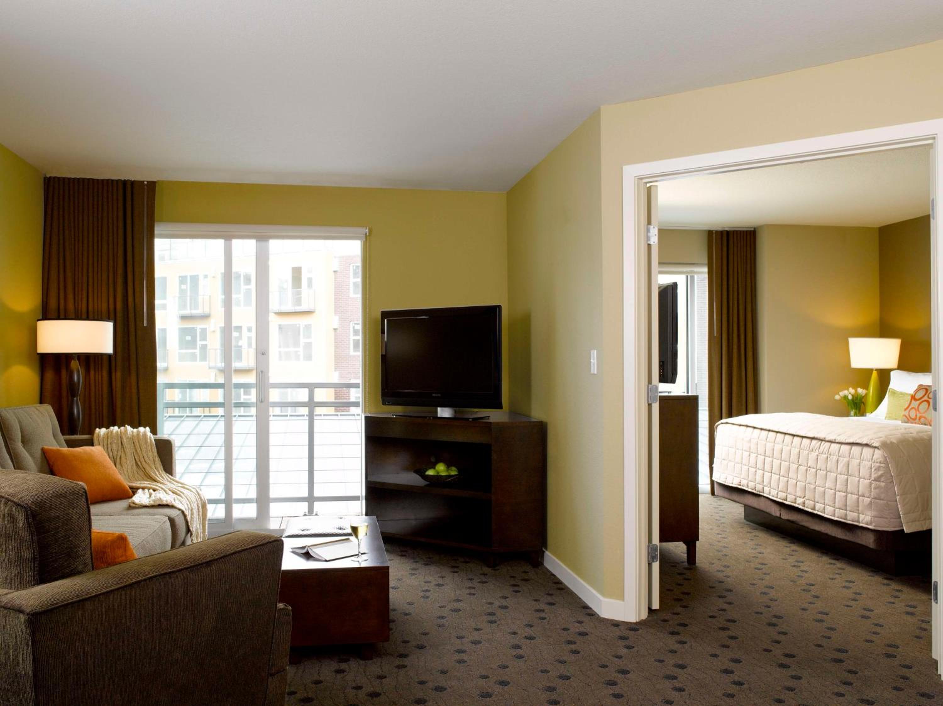 One-Bedroom Suite - Photo 1