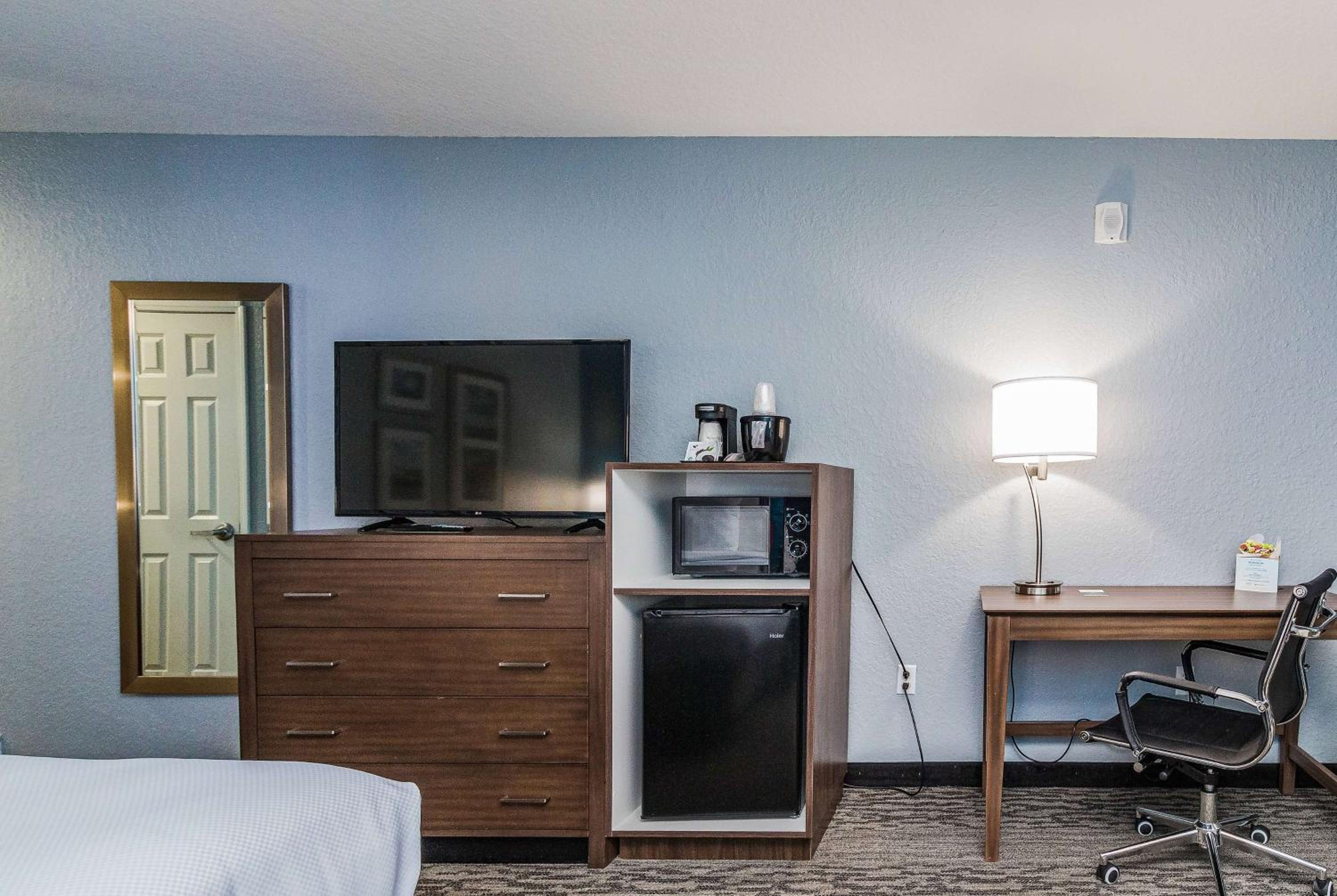 Double Room with Two Double Beds - Photo 7