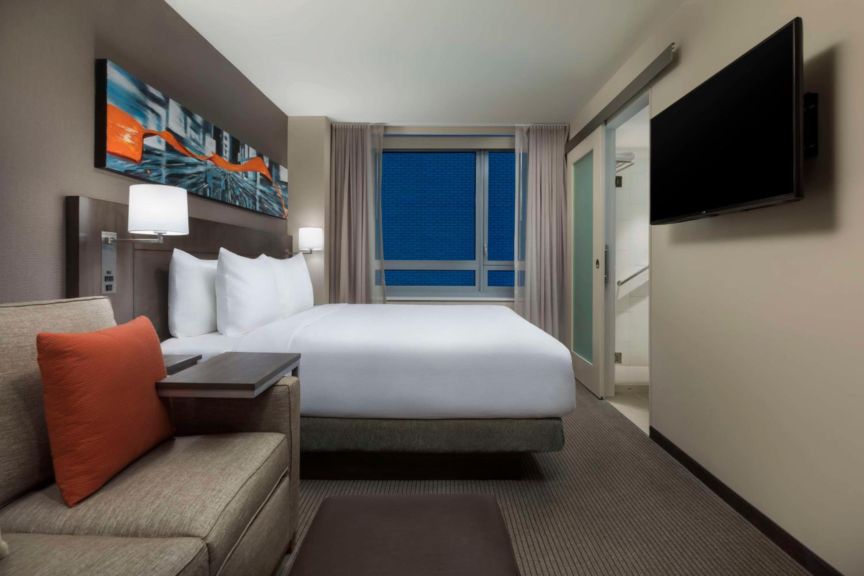King Room with Sofa Bed - High Floor