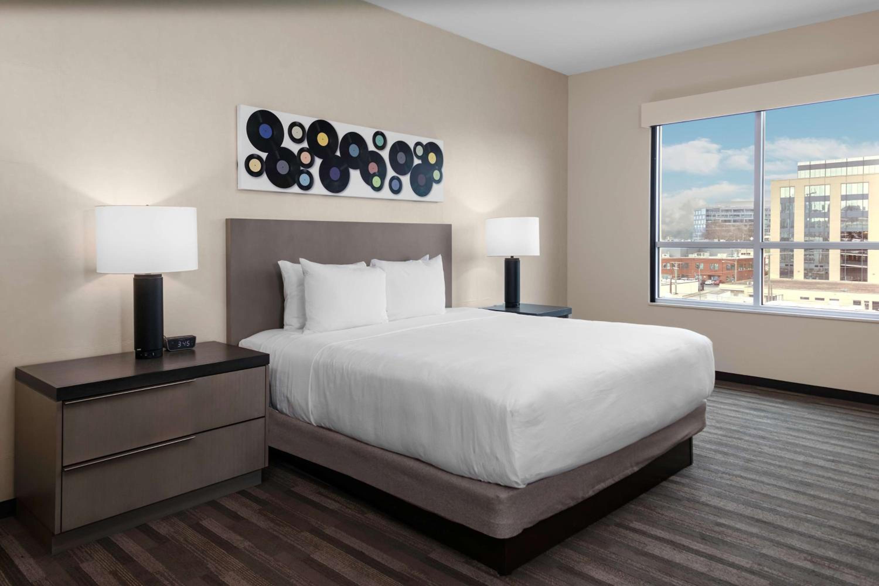 One-Bedroom Specialty King Suite with Kitchen and Sofa Bed - Disability Access - Photo 4