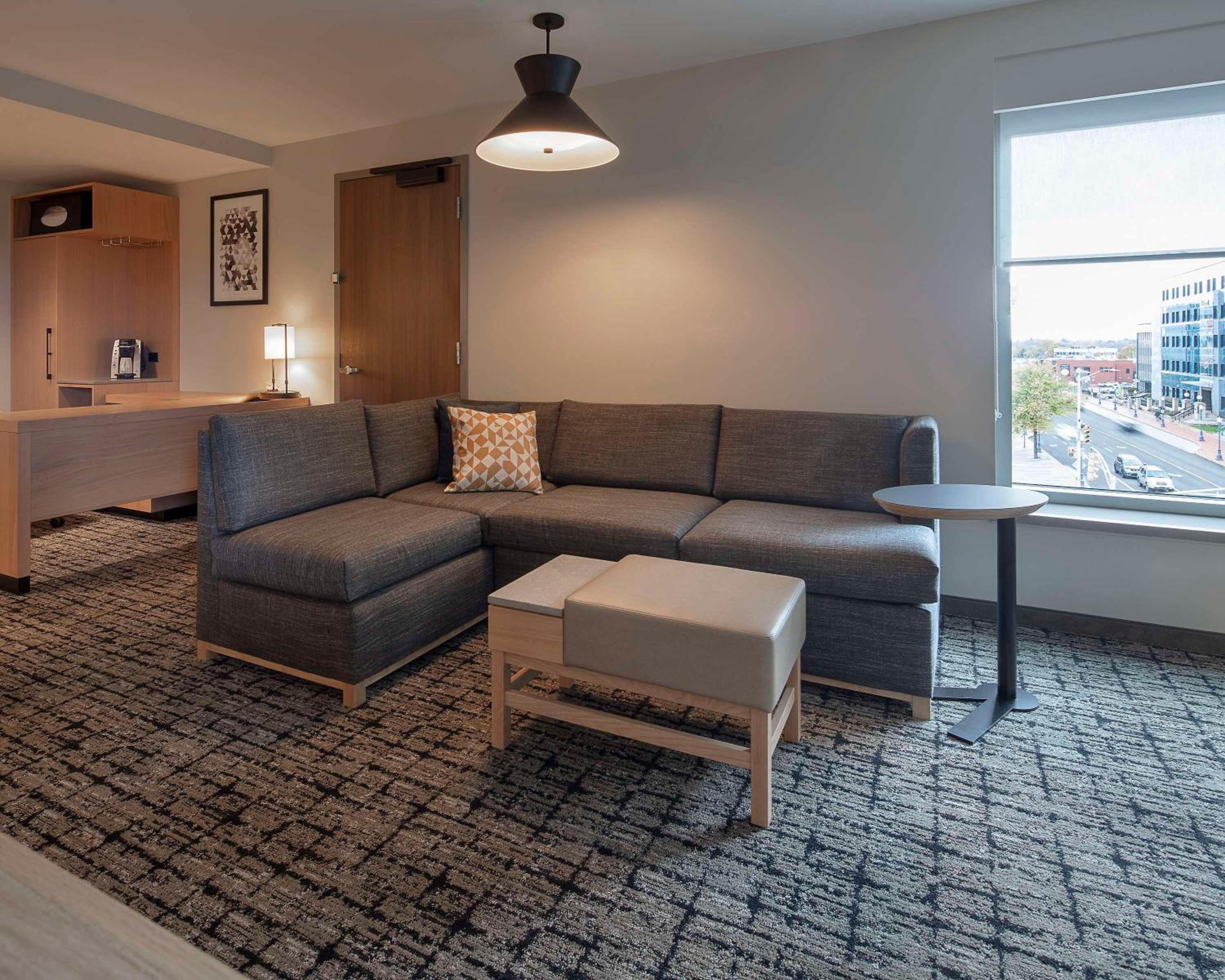 Queen Room with Two Queen Beds and View - Photo 1