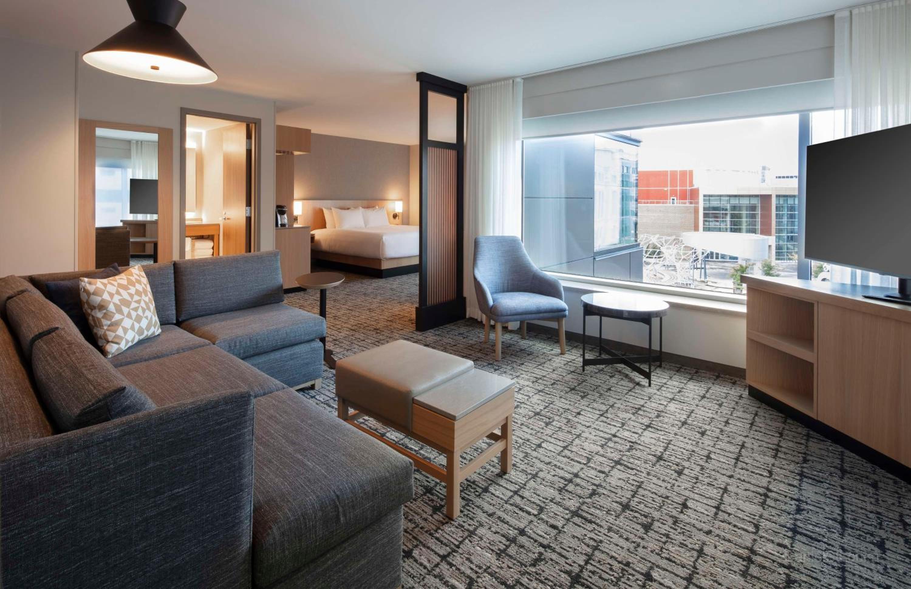 King Room with Sofa Bed and View - Photo 1