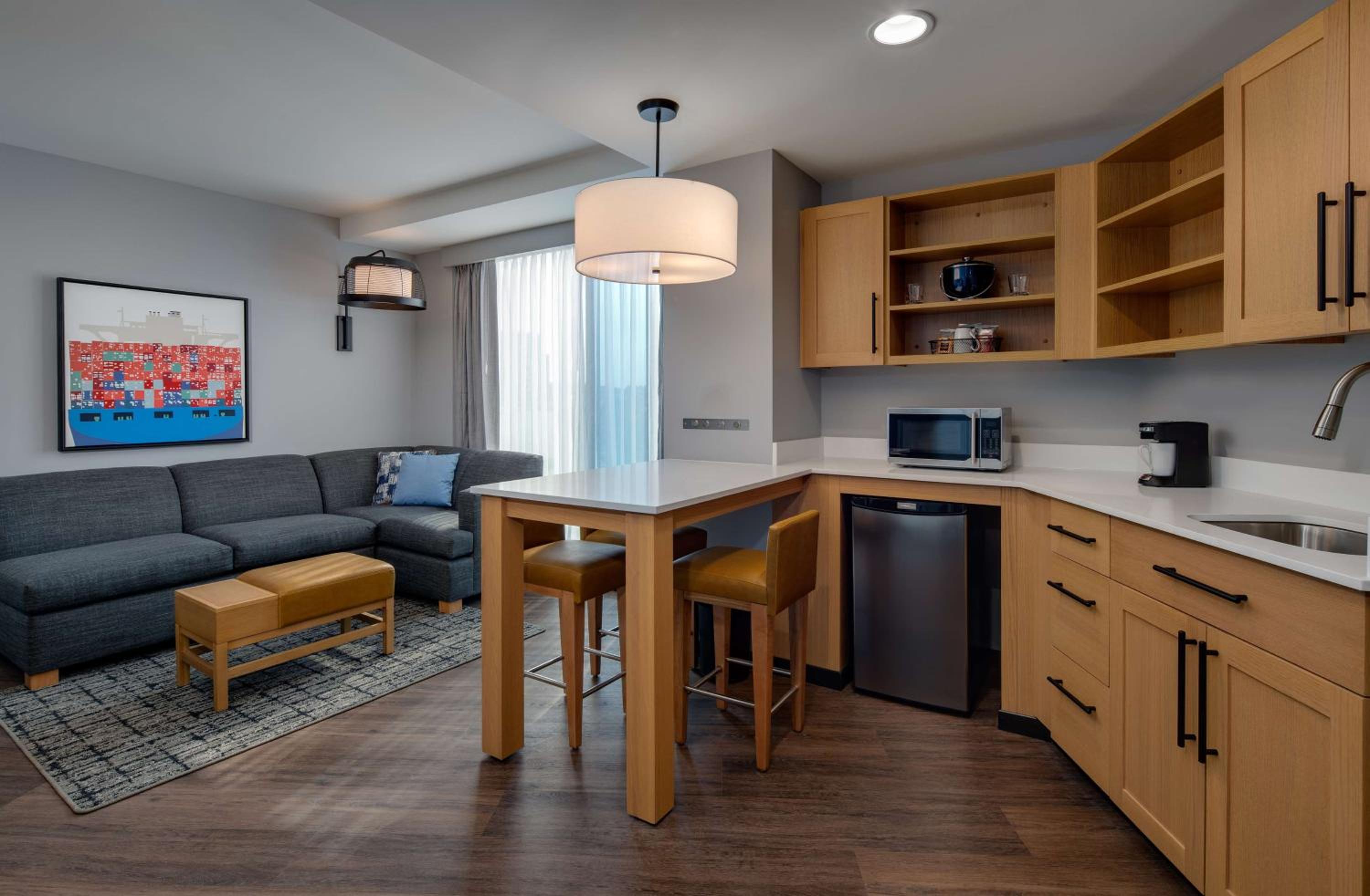 One-Bedroom King Suite with Sofa Bed - Photo 7