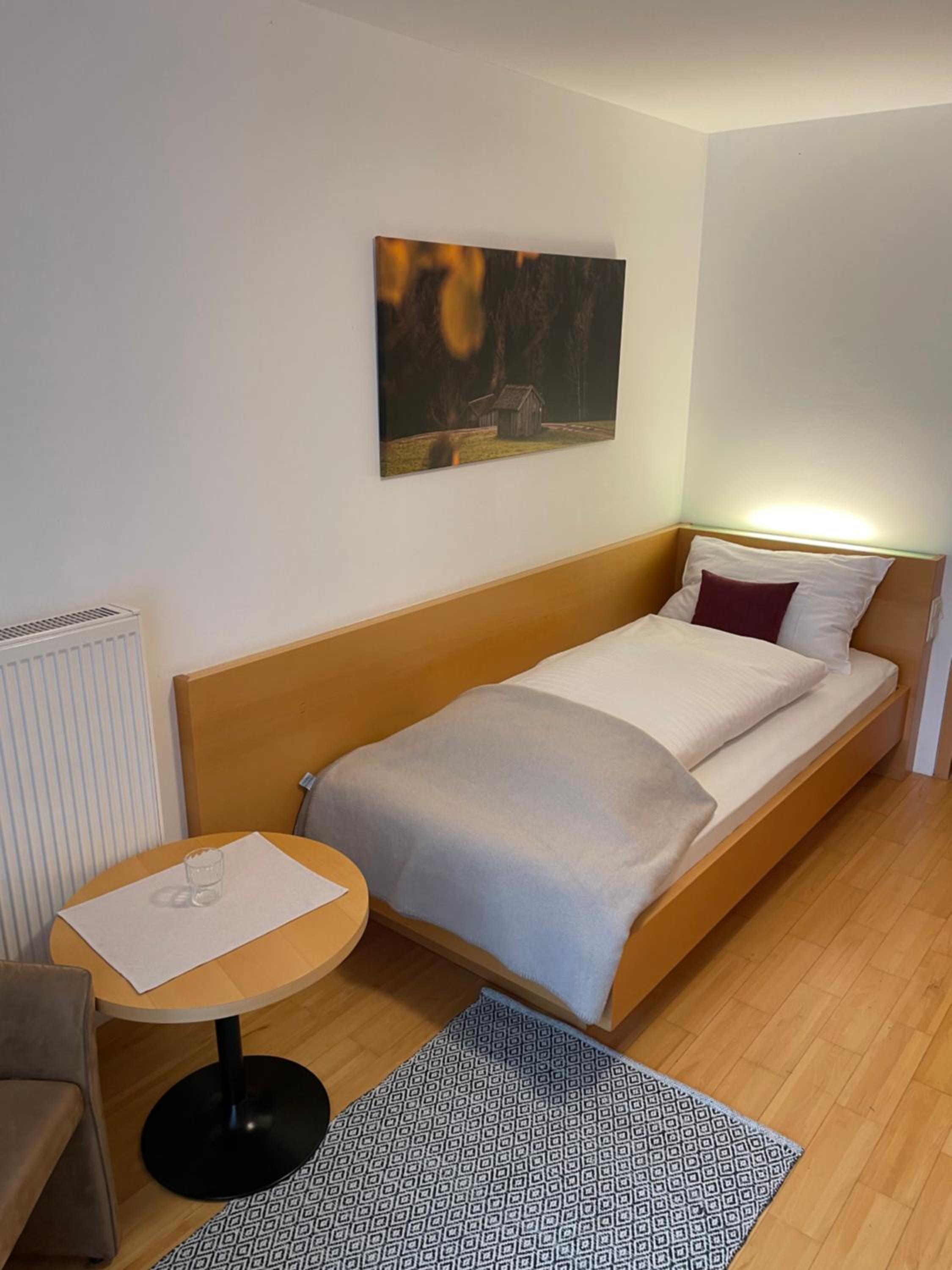 Single Room photo 3