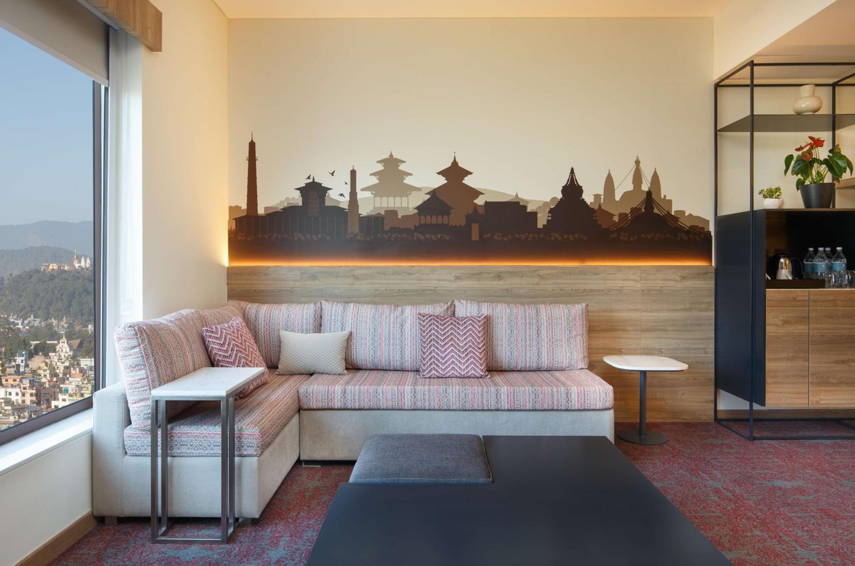 Executive Suite with One-way Airport Transfer, 15% disc on Food, Soft Beverages & Laundry