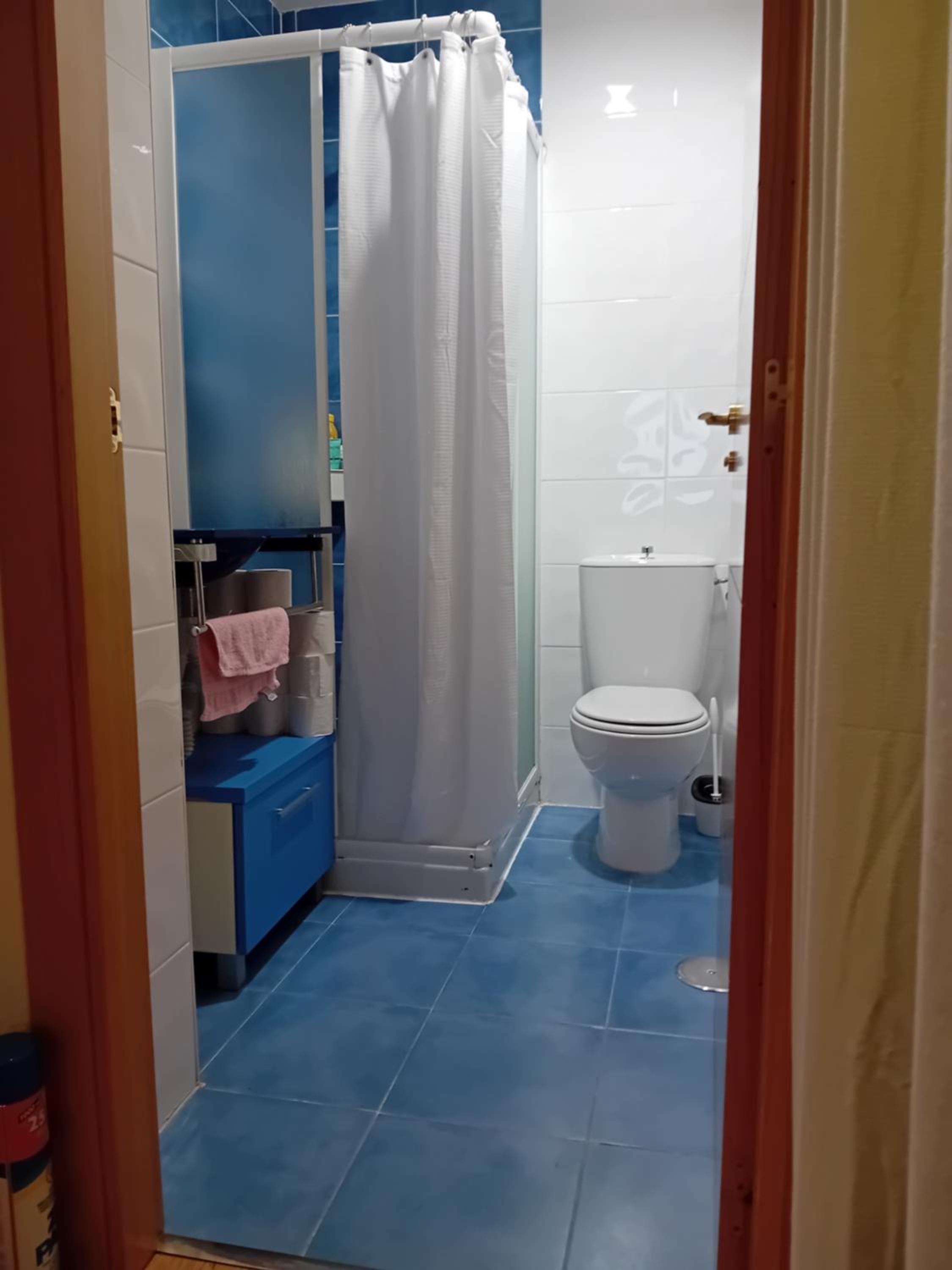 Single Room With Shared Bathroom photo 3