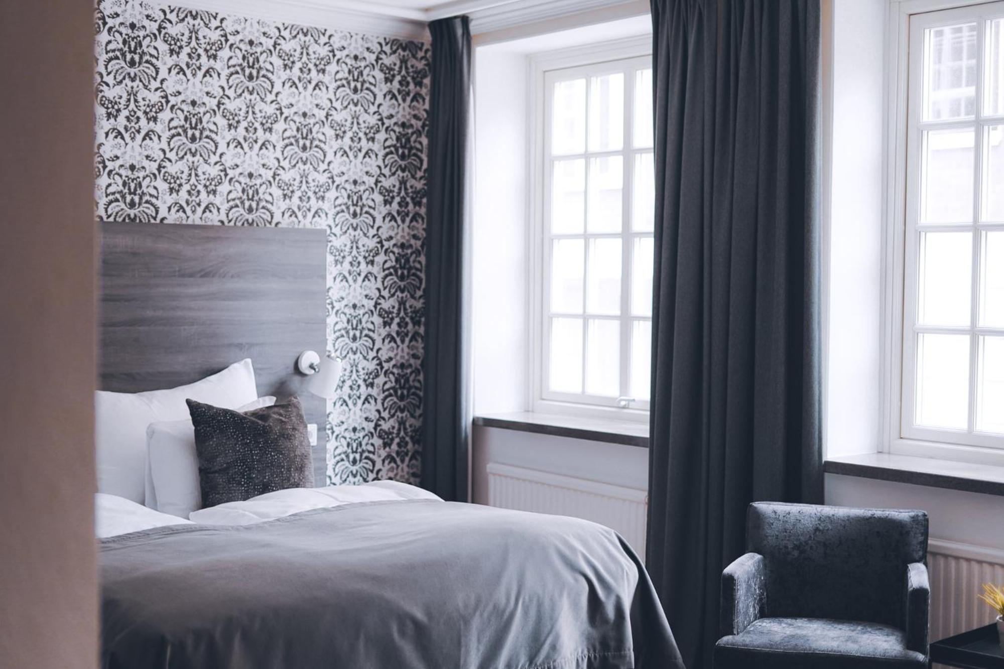 Deluxe Double Room - Photo 1