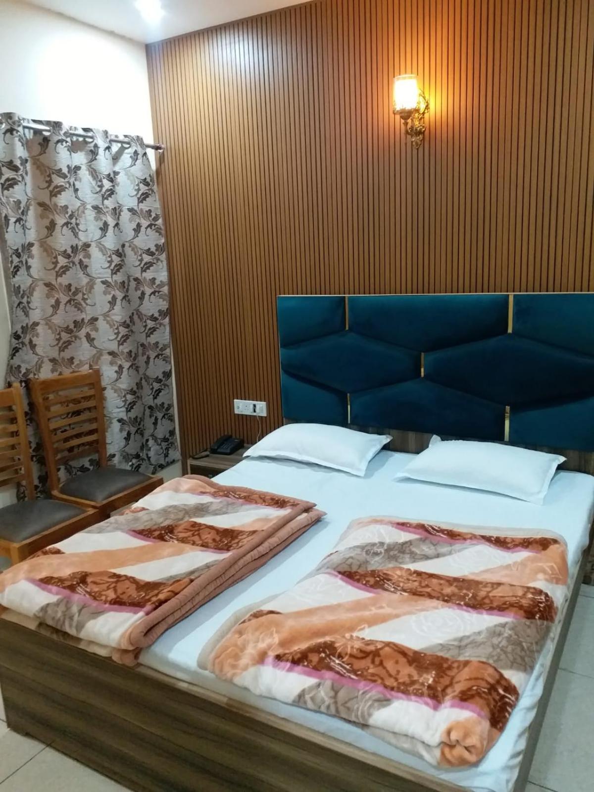 Double Room With Private Bathroom
