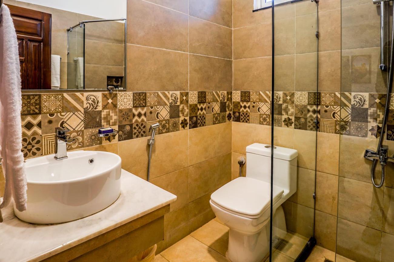 Deluxe King Room photo 2