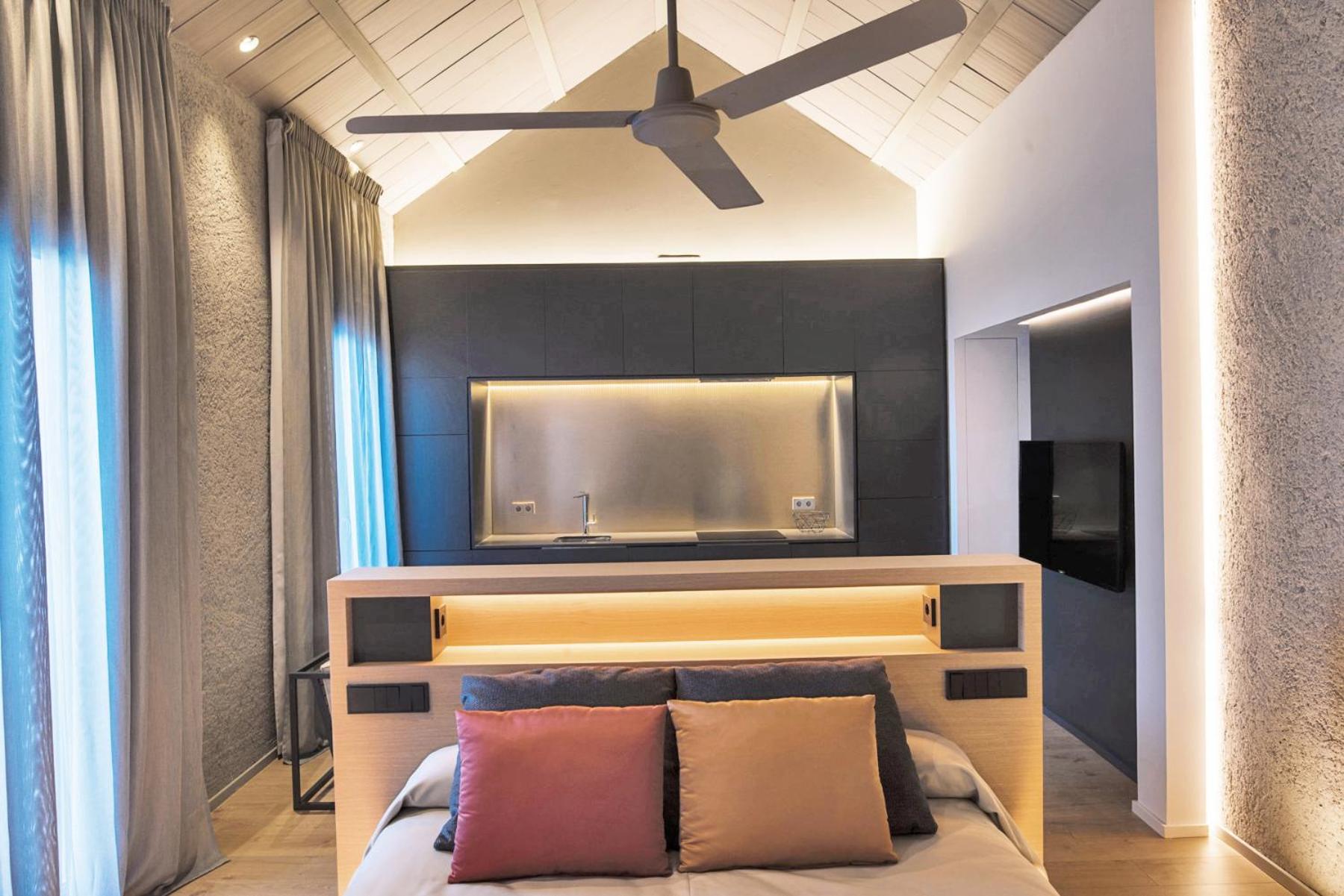 Loft - Photo 2